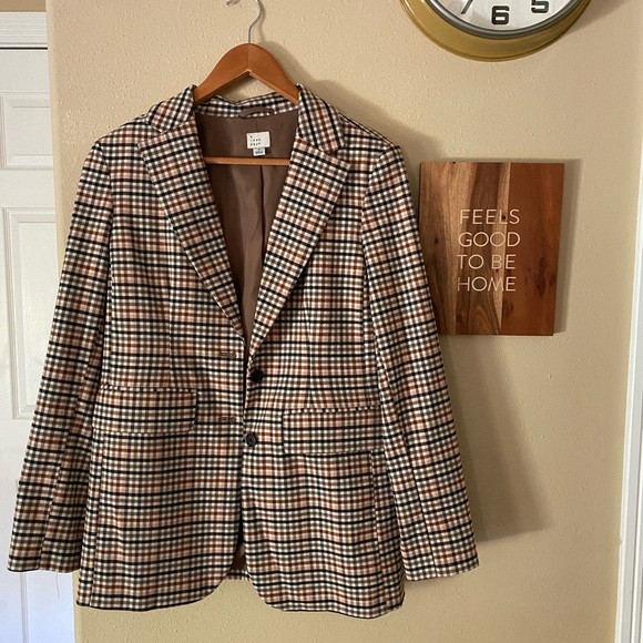 Perfect condition blazer. Only used twice. Size small. | Poshmark