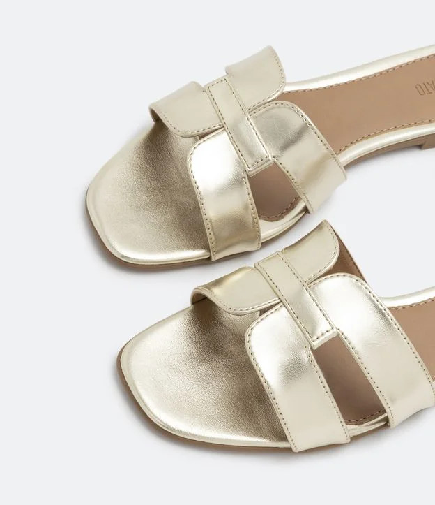 Sandália Rasteira com Cabedal H Dourado - Lojas Renner | Renner (BR)