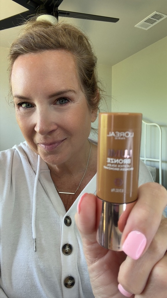 L'Oréal Lumi Bronze It - the step that makes everything look better Adds warmth, dimension, and that healthy skin look
Tap the cart if your makeup feels blah

#LTKBeauty #LTKselfcare #LTKOver40