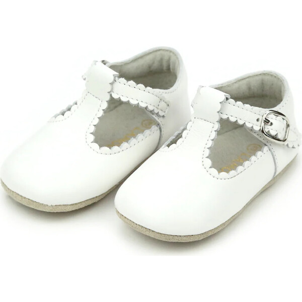 Elodie Scalloped T-Bar Crib Mary Jane, White | Maisonette