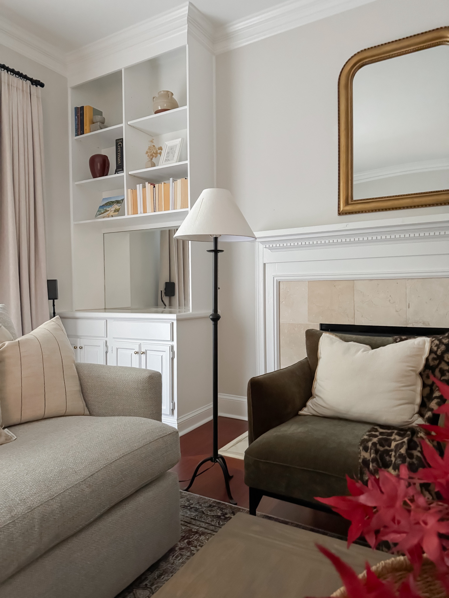 Guess what? My favorite Amazon floor lamp is finally back in stock, and it's on a massive sale! Don't miss out on this incredible deal! 🤑