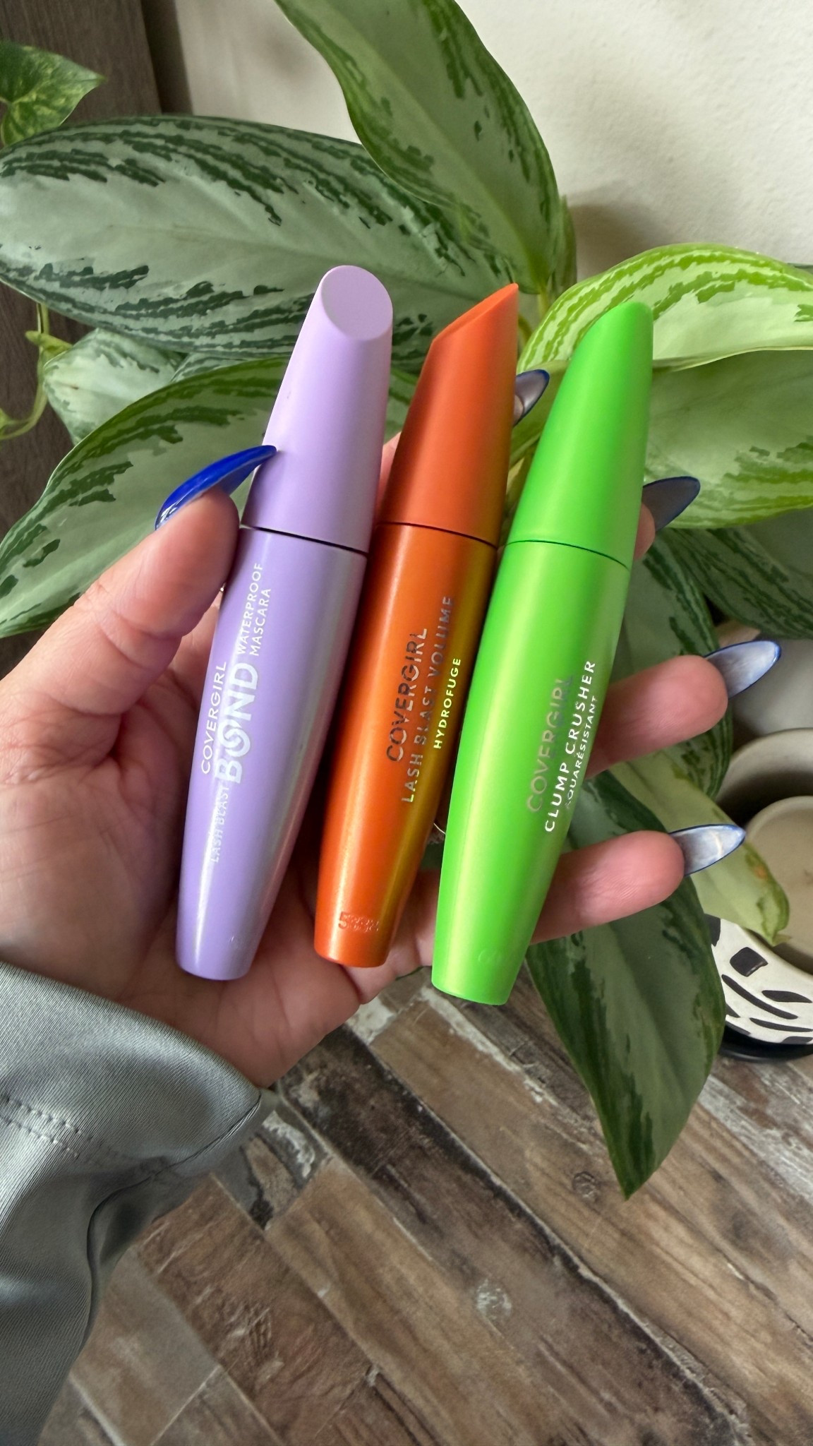 [#ad #targetpartner] Mascara layering = the secret to perfect lashes 💫

My go-to trio from @covergirl for volume, length, and separation (without the clumps 👏):
🧡Lash Blast Volume Mascara
💜Lash Blast Bond Mascara
💚Lash Blast Clump Crusher Mascara

@Target #lashblast

#LTKgrwm #LTKBeauty