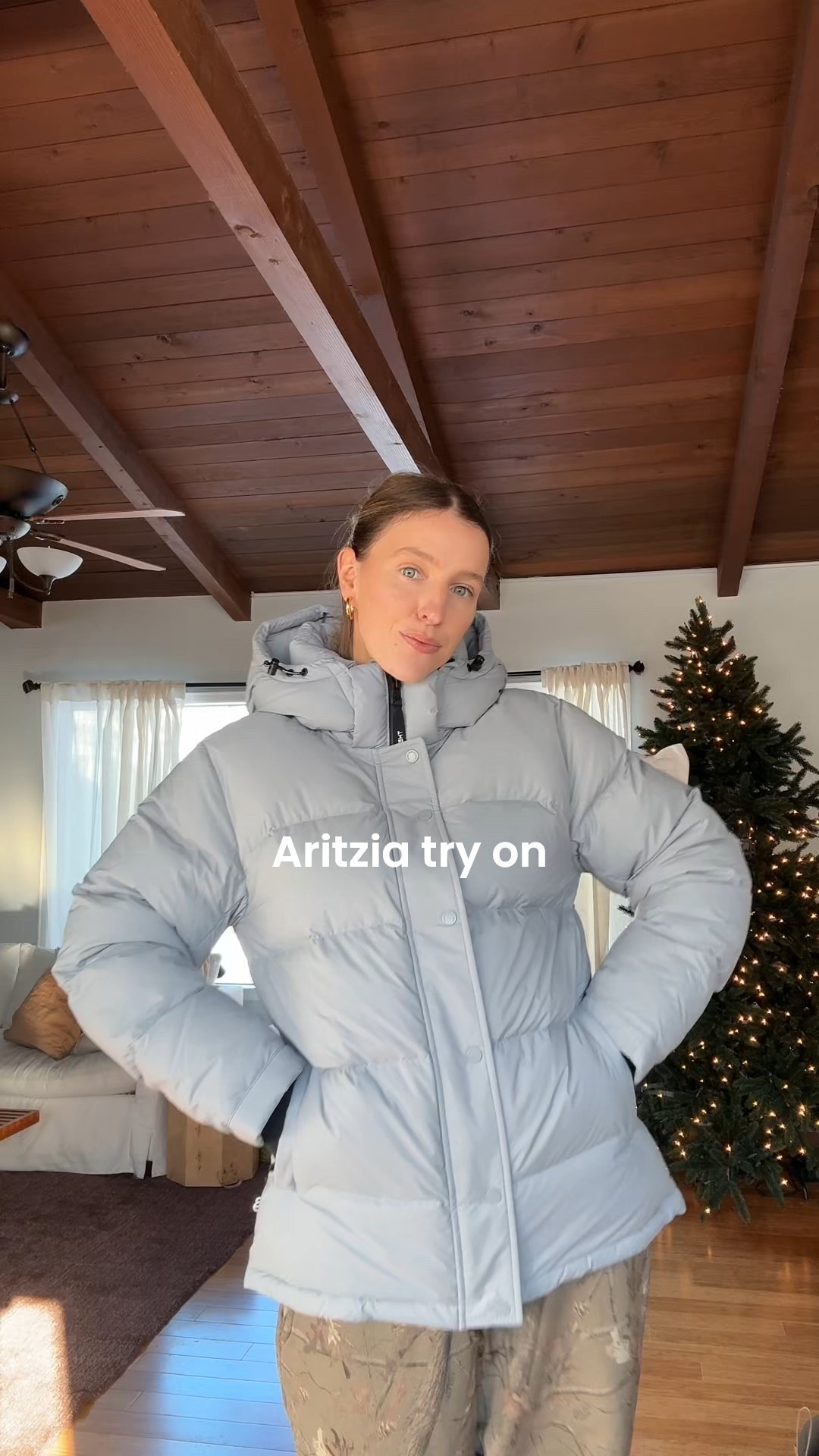 My recent aritzia order try on! 

super puff moon dust grey: med
Super puff dark olive: small
Navy top: medium 
White top: medium 
Triangle scarf: medium 

🏷️ Aritzia finds, Aritzia try on, super puff, winter outfits 

#LTKootd