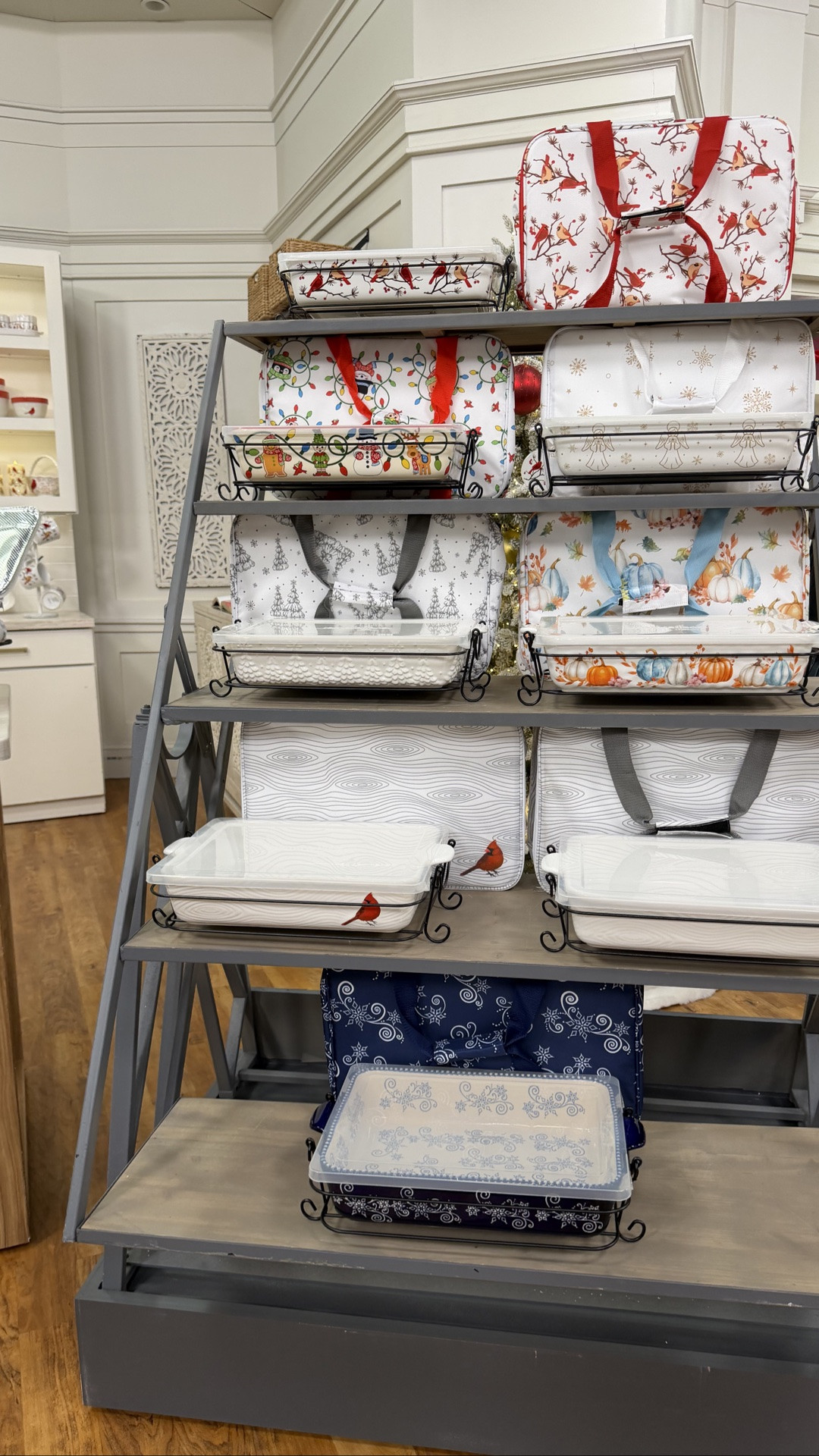 Have you shopped my BIG Deal yet?! This new 13x9 baker set comes complete with a wire rack and snap-on storage cover for serving, and a tote bag to bring it all on the go! With so many fun and festive patterns, it’ll be hard to choose just one ❤️ Shop your favorite pattern below while it’s still in stock!!

#LTKSeasonal #LTKHome #LTKfoodie