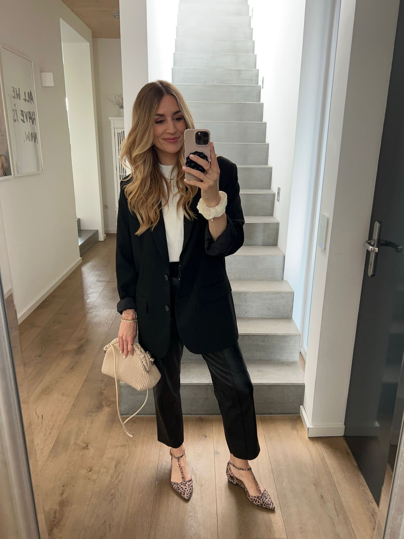 Salt ‘n’ Pepper 🖤

#LTKworkwear #LTKstyletip #LTKdeutschland