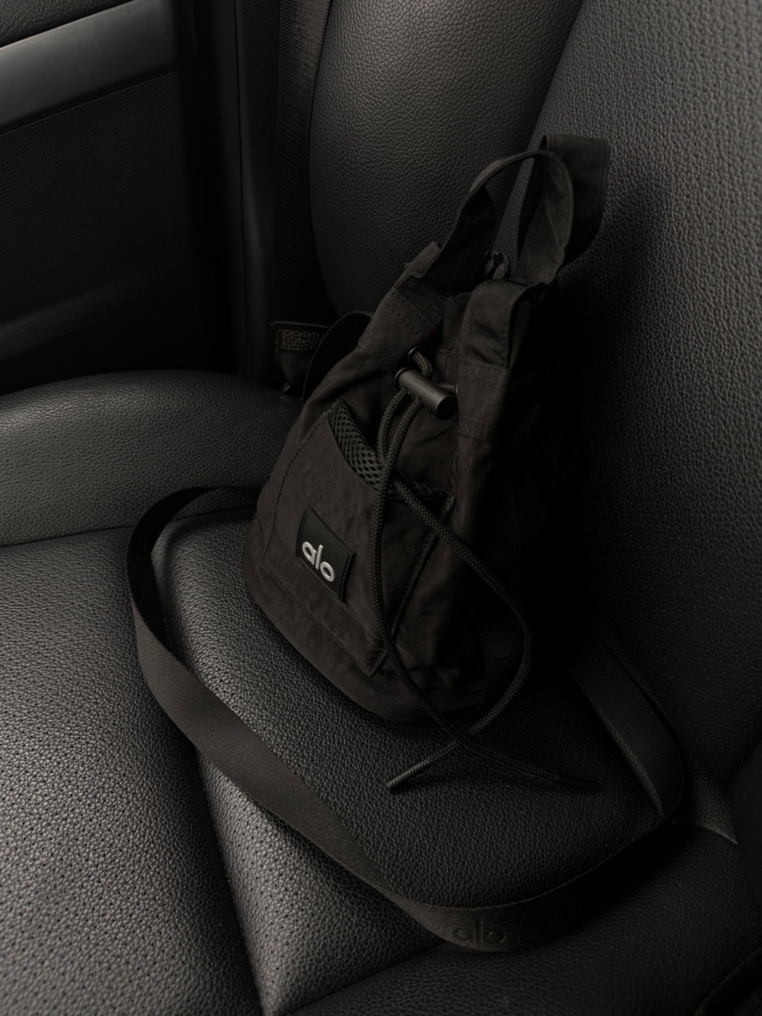 alo crossbody bucket bag, pilates bag, wellness 🖤 

#LTKMostLoved #LTKfitness #LTKitbag