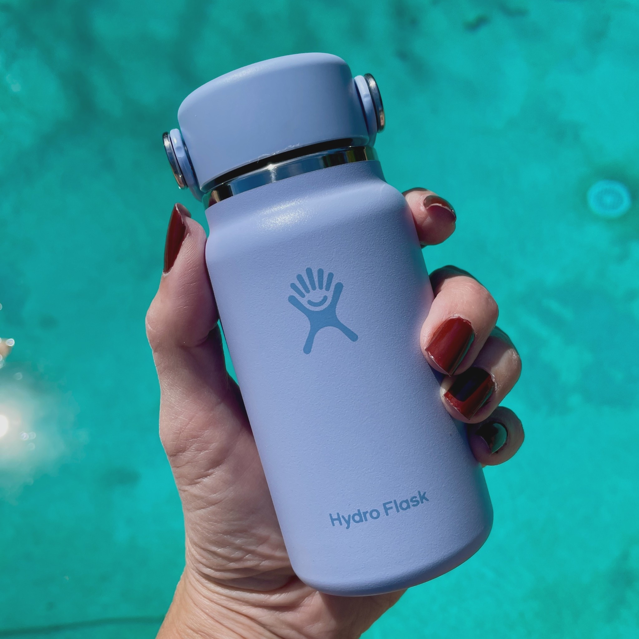 Purse sized water bottle! Yes please! 🙌💕 I love this cute little water bottle. It fits perfectly inside my handbag 🙌🥰🤩

#LTKselfcare #LTKTravel #LTKActive