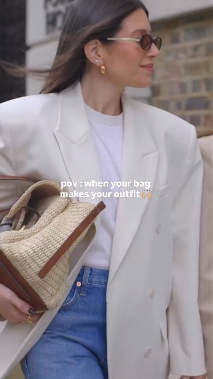 Ad We will always beeline for a great bag...introducing the new raffia Chancery bag from @radleylondon It's the perfect partner to an effortless spring look!