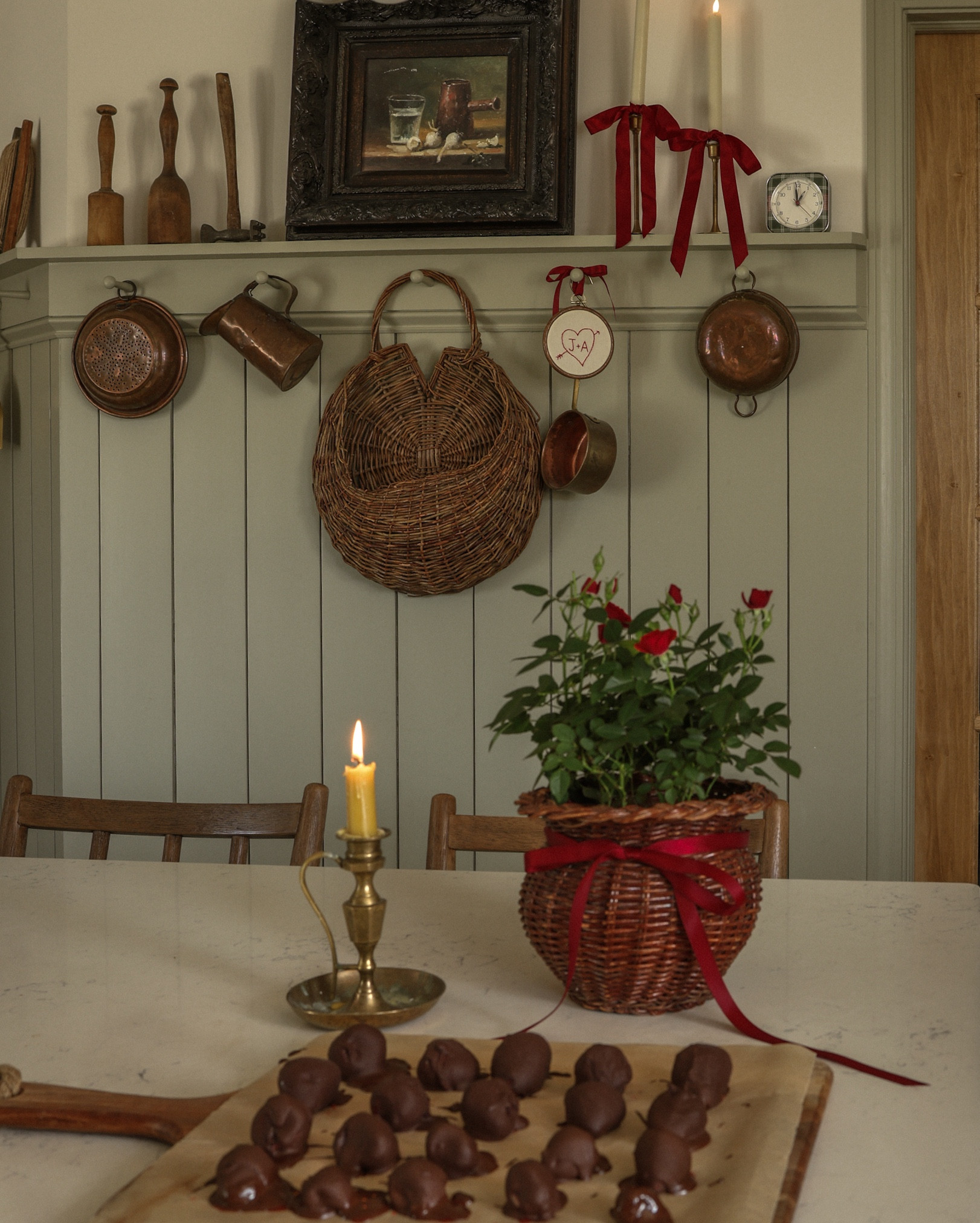 A cozy homemade Valentine’s Day  

#LTKHome #LTKValentine