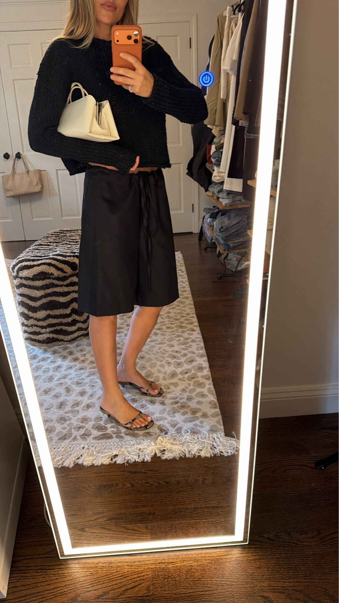 Sweater Xs 
Shorts Xs