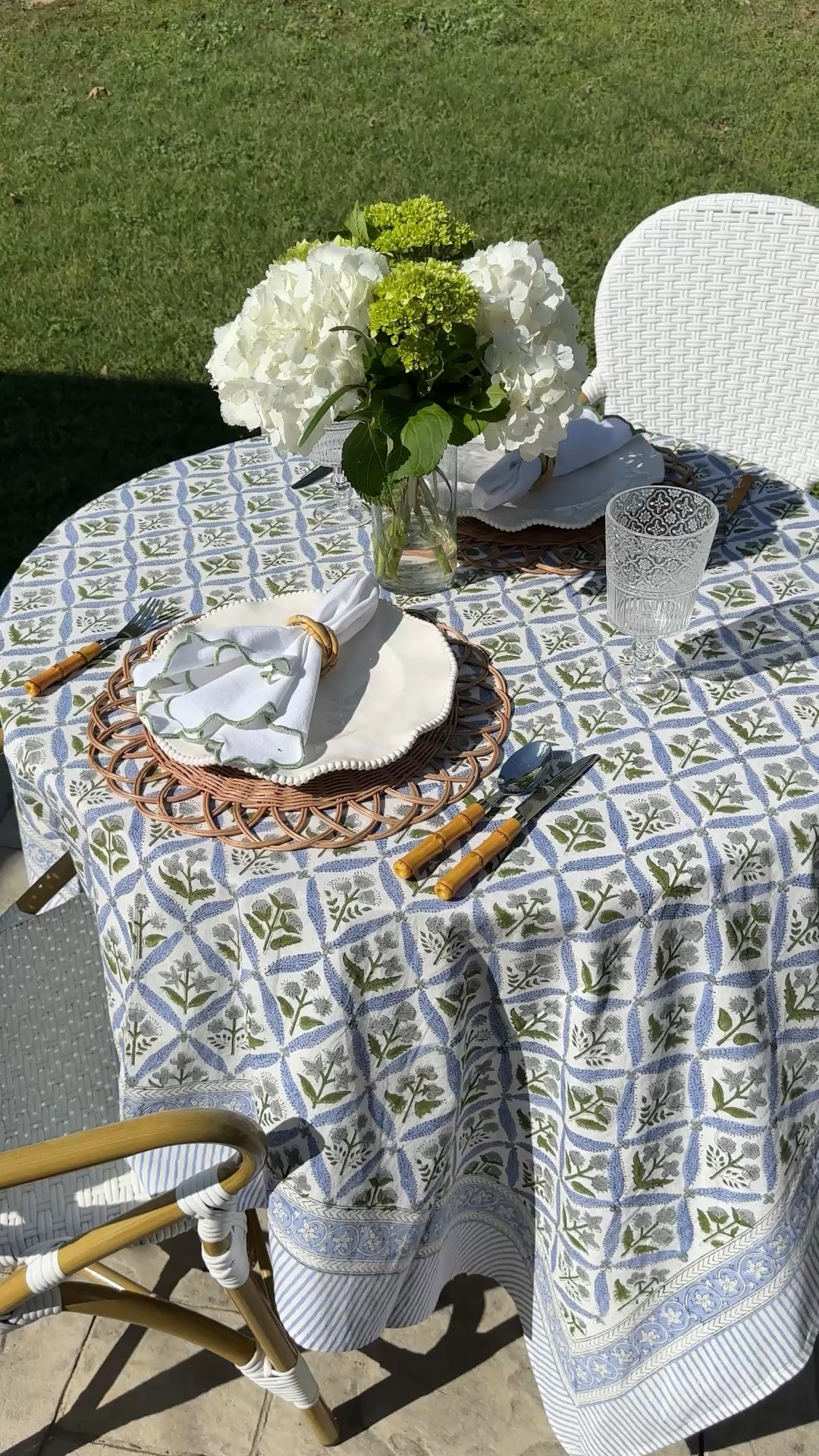 #ad my outdoor entertaining tablescape with products from @Wayfair #WayfairPartner #wishyouwerehere #outdoor #Wayfair 