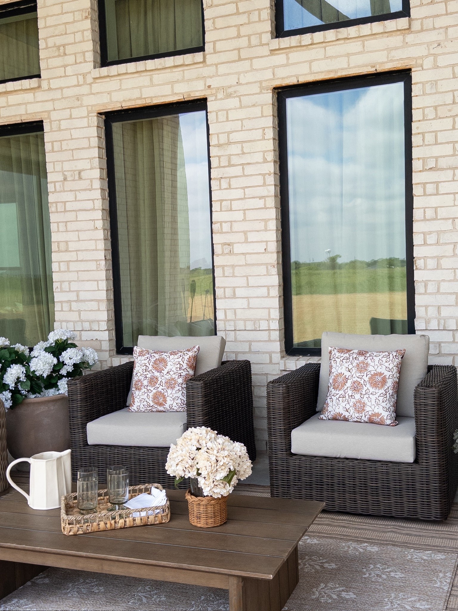 Patio inspo!

spring patio, summer patio, patio inspo, outdoor living 

#LTKSeasonal #LTKHome