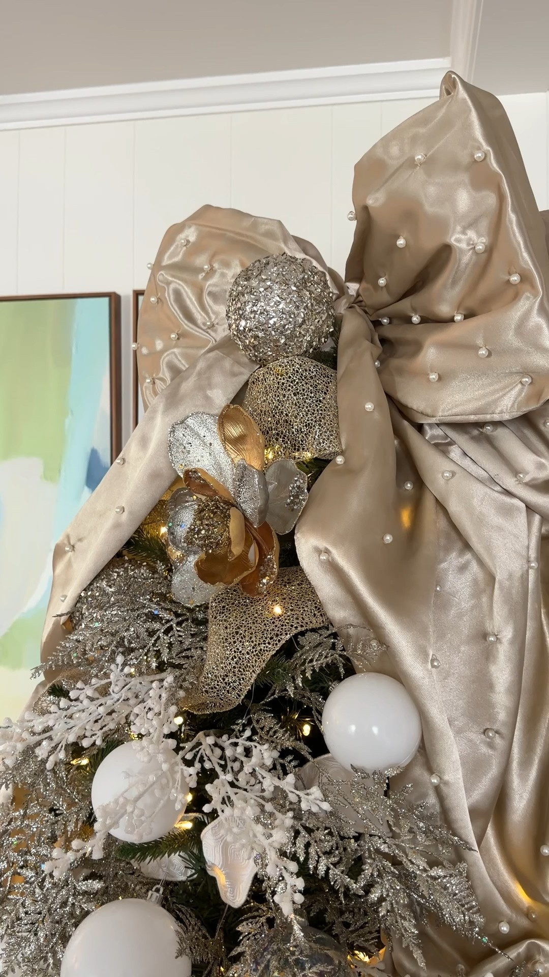 The viral anthropology bow that goes on top of the Christmas tree is still in stock.

#LTKGiftGuide #LTKHoliday #LTKSeasonal