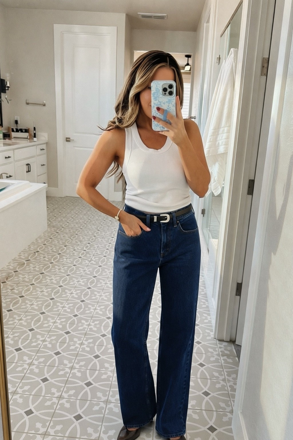 Abercrombie denim sale! Use code DENIMAF for an extra 15% off the sale price. Wearing size 25 short

Abercrombie jeans
Petite jeans
Dark Wash jeans
Wide leg jeans
Sale

#LTKPetite #LTKSaleAlert #LTKootd