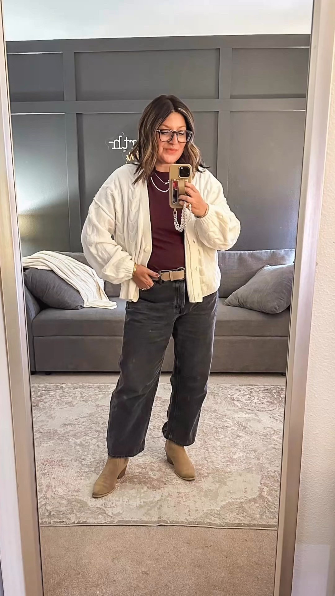 How I’ve styled the Madewell barrel leg jeans throughout the seasons. The 2 linked are currently 60% off with code SUMMERTIME. For reference, I wear a 31 in the blue wash and a 32 in the black wash.  

#LTKMidsize #LTKOver40 #LTKSaleAlert