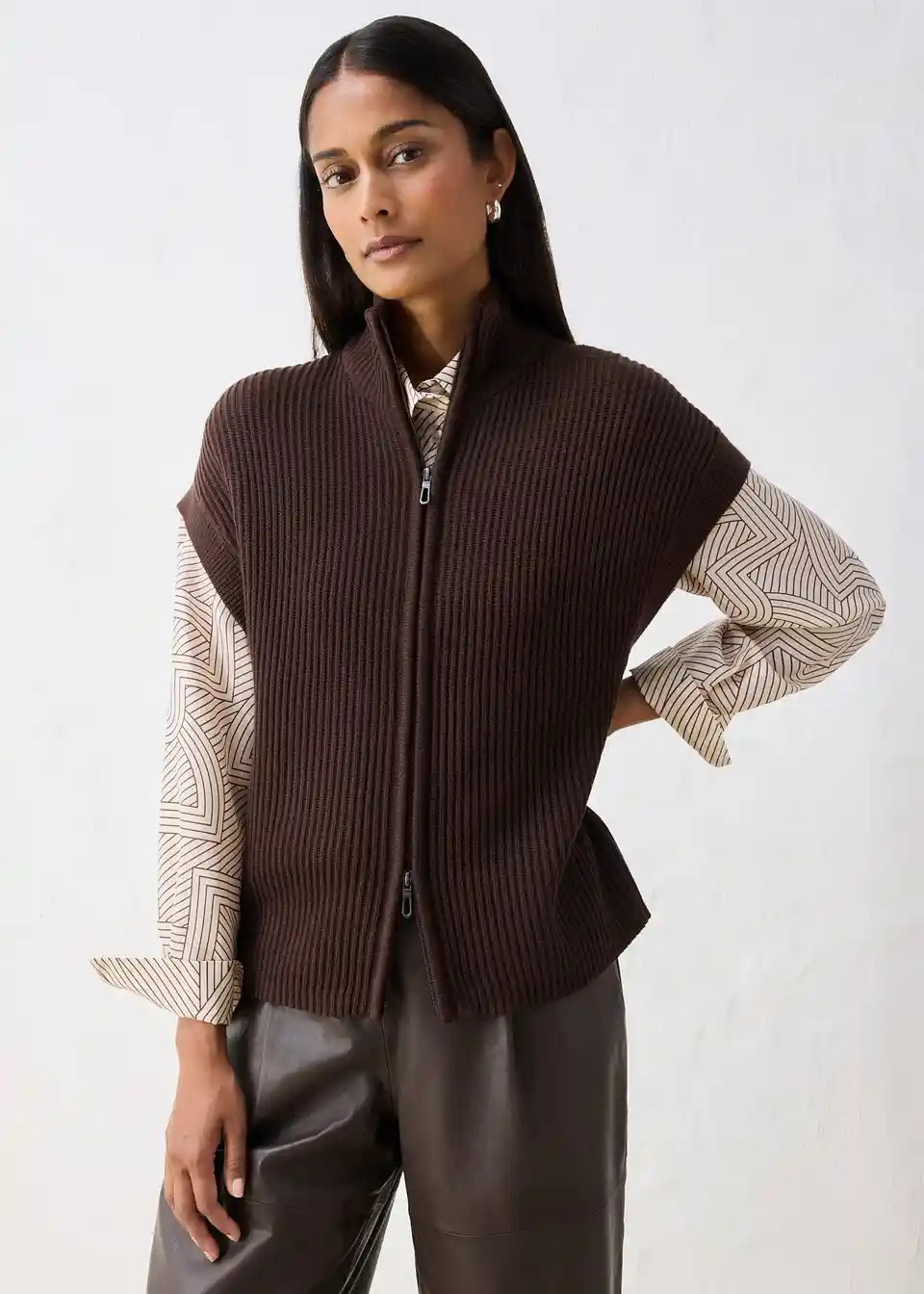 Strick-Weste aus weichem Woll-Mix | Bonprix DE
