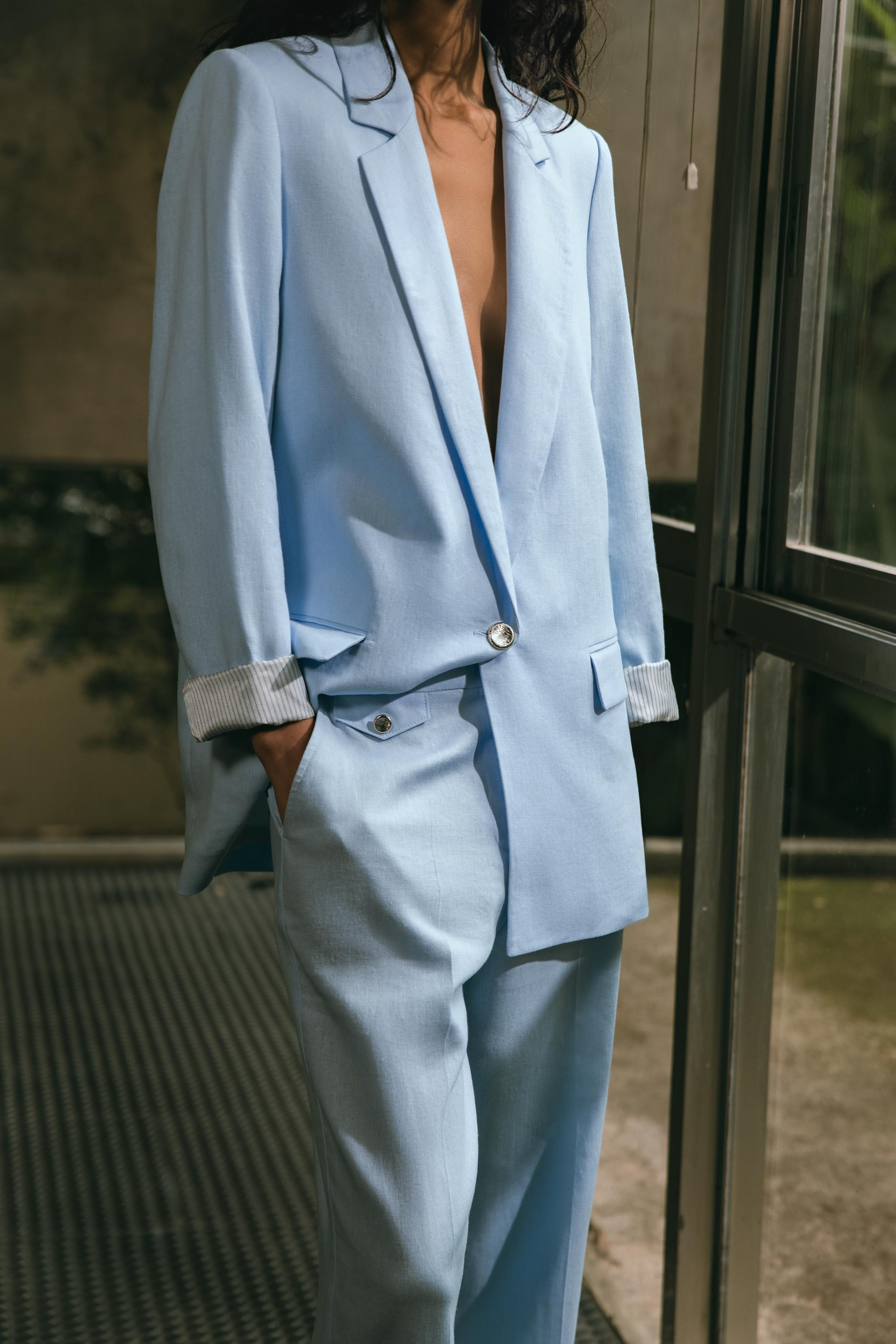GERADE GESCHNITTENE HOSE MIT LEINEN | Zara DE