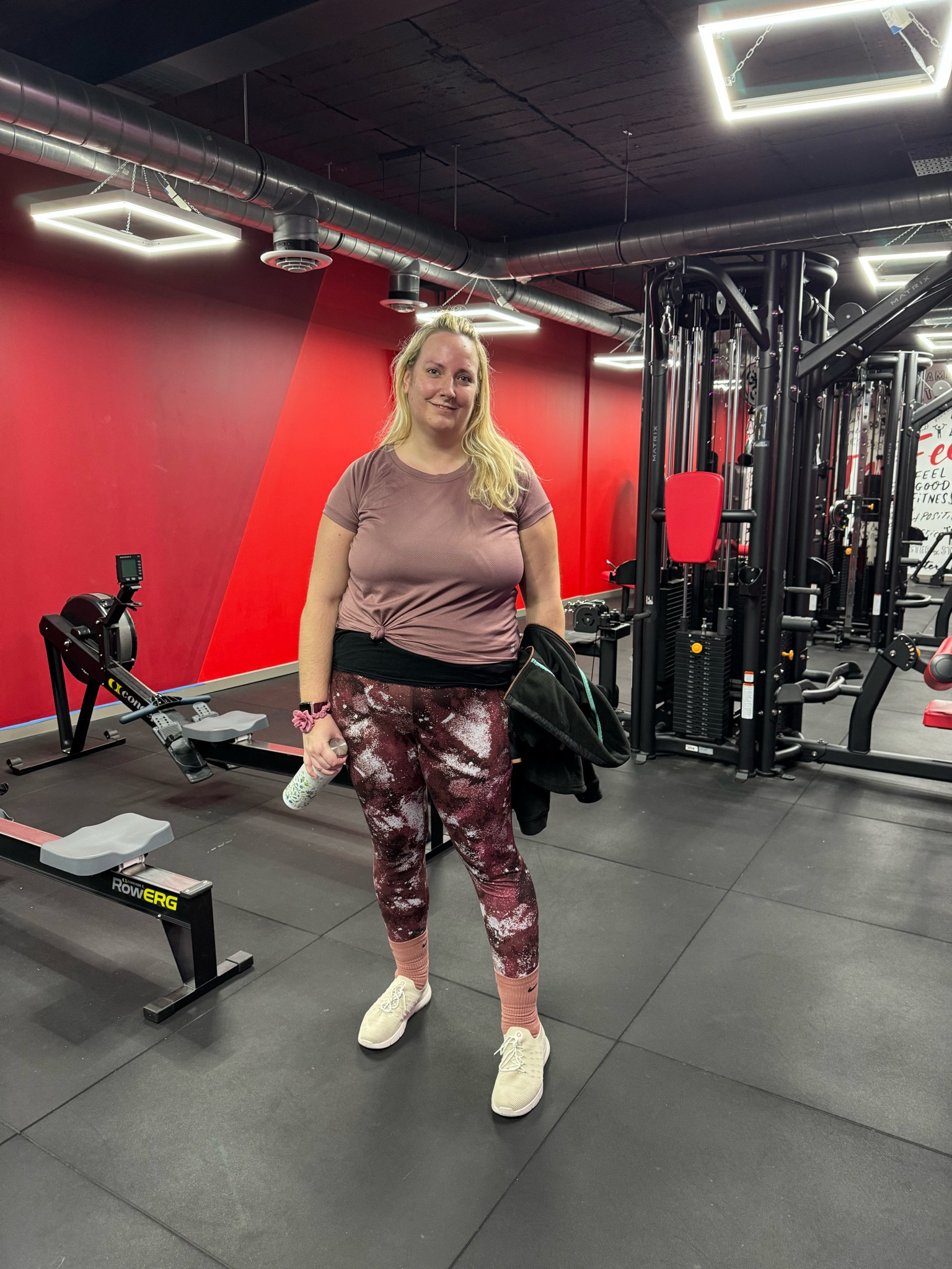 In case you hadn’t noticed, I’m having a real focus on my physical strength at the moment. I’ve learnt a lot through acupuncture which has also taught me a lot about my brain and how it is processing pain and the gym and arm workouts is a big barrier to that. So I’m turning up and steadily working on getting strong and letting my brain know I can lift a bag and not have pain in my shoulder! To encourage myself I’ve invested in new kit too of course! So here’s me after a run , red faced and ready for bed 😂😂😂

#LTKcurves #LTKfitness #LTKplussize