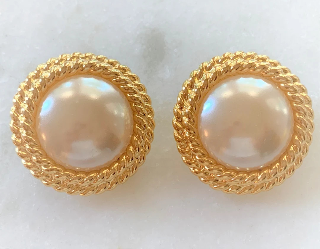 Oversized Polished Gold Tone Rope Framed Round Lustre Pearl Clip on Earrings Made in USA - Etsy | Etsy (US)