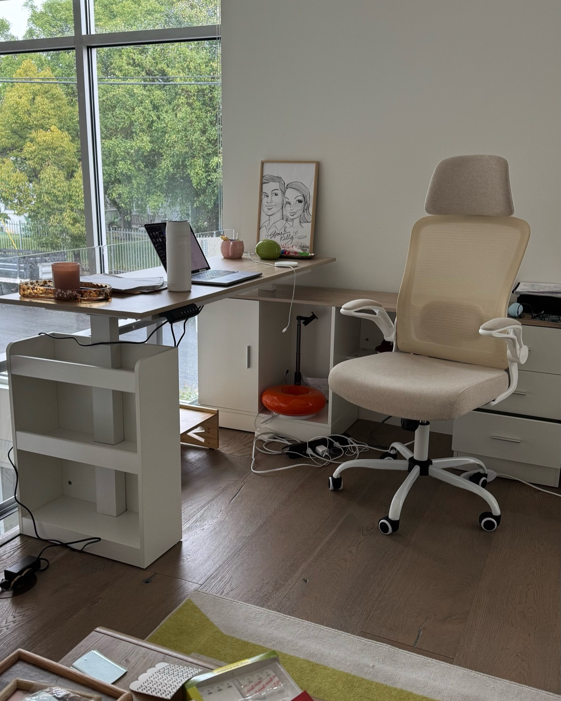 cozy corner desk setup 💚 i am IN LOVE with this standing desk! i can sit and stand, it is so easy to use. 