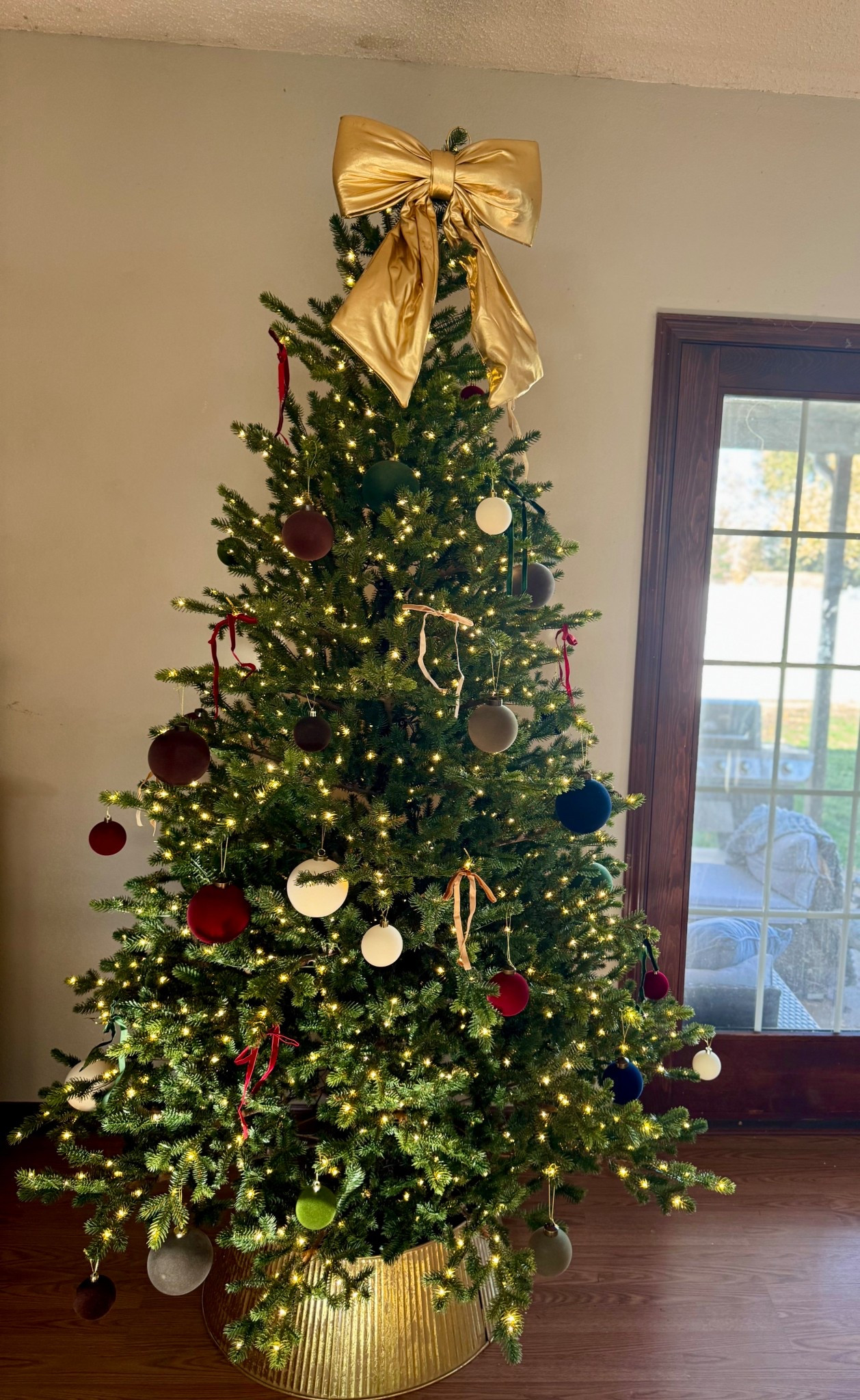 Oh Christmas tree! Tree decor on sale for 40% off

#LTKHoliday #LTKHome #LTKGiftGuide