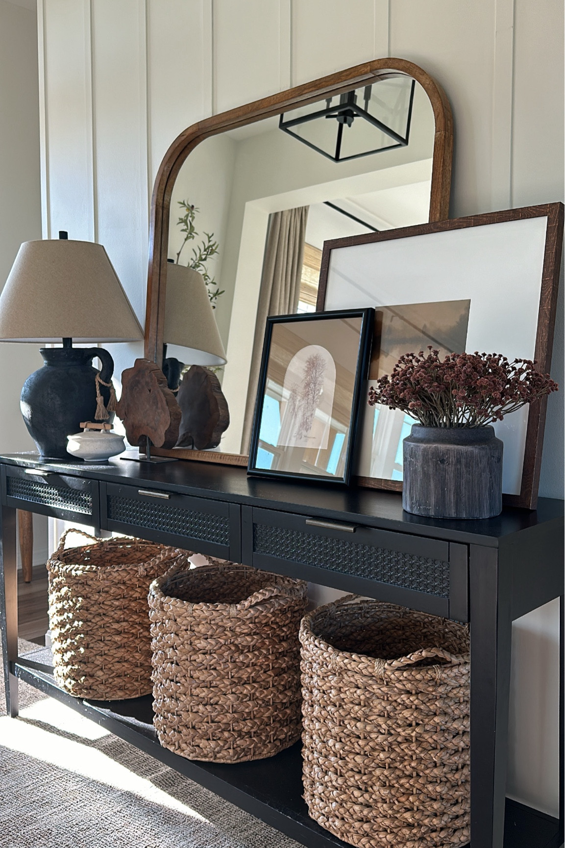 Fall entryway styling! 


#LTKhome #LTKSeasonal