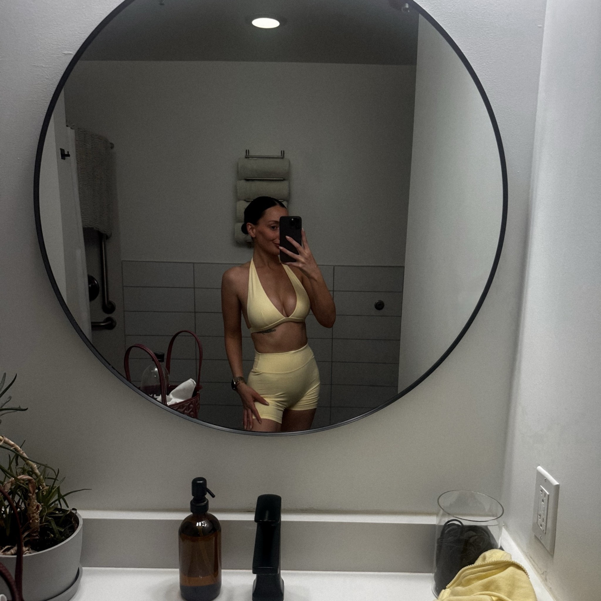 🧈 yellow Pilates set

#LTKdayinmylife #LTKootd #LTKActive
