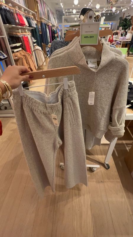 The cutest set from Aerie! I got the black one in a size, medium bottom and small top! Would be so cute for travel

Travel set | travel outfit | Black Friday sale 

#LTKCyberWeek #LTKHoliday #LTKfindsunder50