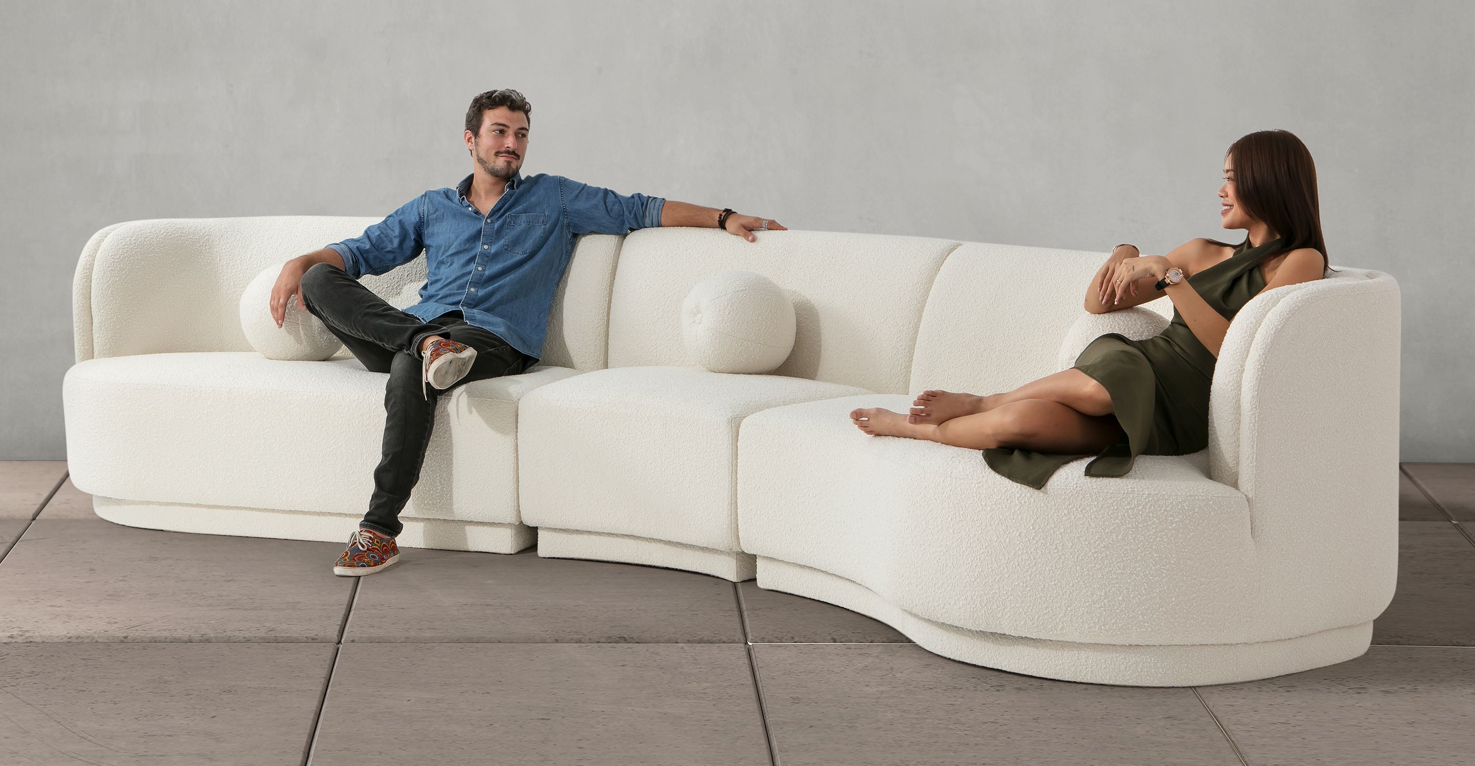 Swoosh Modular 147" Moab East 3-pc Sofa, Blanc Boucle | Kardiel