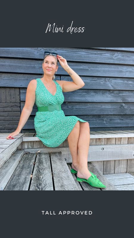 Tall approved mini dress. Green ditsy print sleeveless dress. Contains stretch. Fits tts. I wear size 42. 



#LTKeurope #LTKstyletip #LTKcurves
