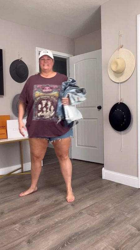 Curvy approved denim shorts perfect for spring or summer. Whether you’re looking for a hot weather approved outfit or going to a concert, these are great options to fit the curves! 

Jean shorts
Denim shorts
abercrombie Jean shorts
Summer outfit
Spring outfit 
Shorts outfit 
Plus size try on
Plus size review 

#LTKSeasonal #LTKover40 #LTKplussize