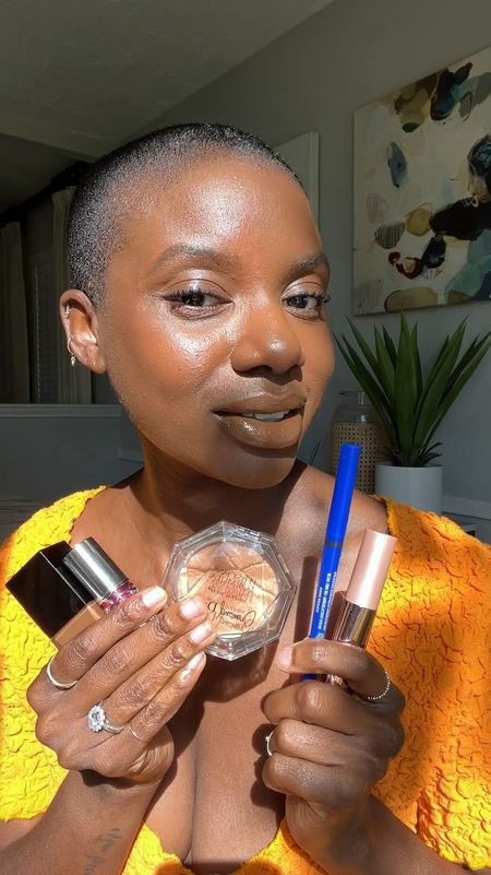 “No makeup” makeup look with only 5 products! Love this line up and it takes less than 5 mins to do. 
Foundation shade DC7
Highlighter shade Luminous Gleam
Brow shade black/dark brown
Mascara shade blackest black
Lip shade Candy Glaze 



#LTKbeauty #LTKxSephora #LTKVideo