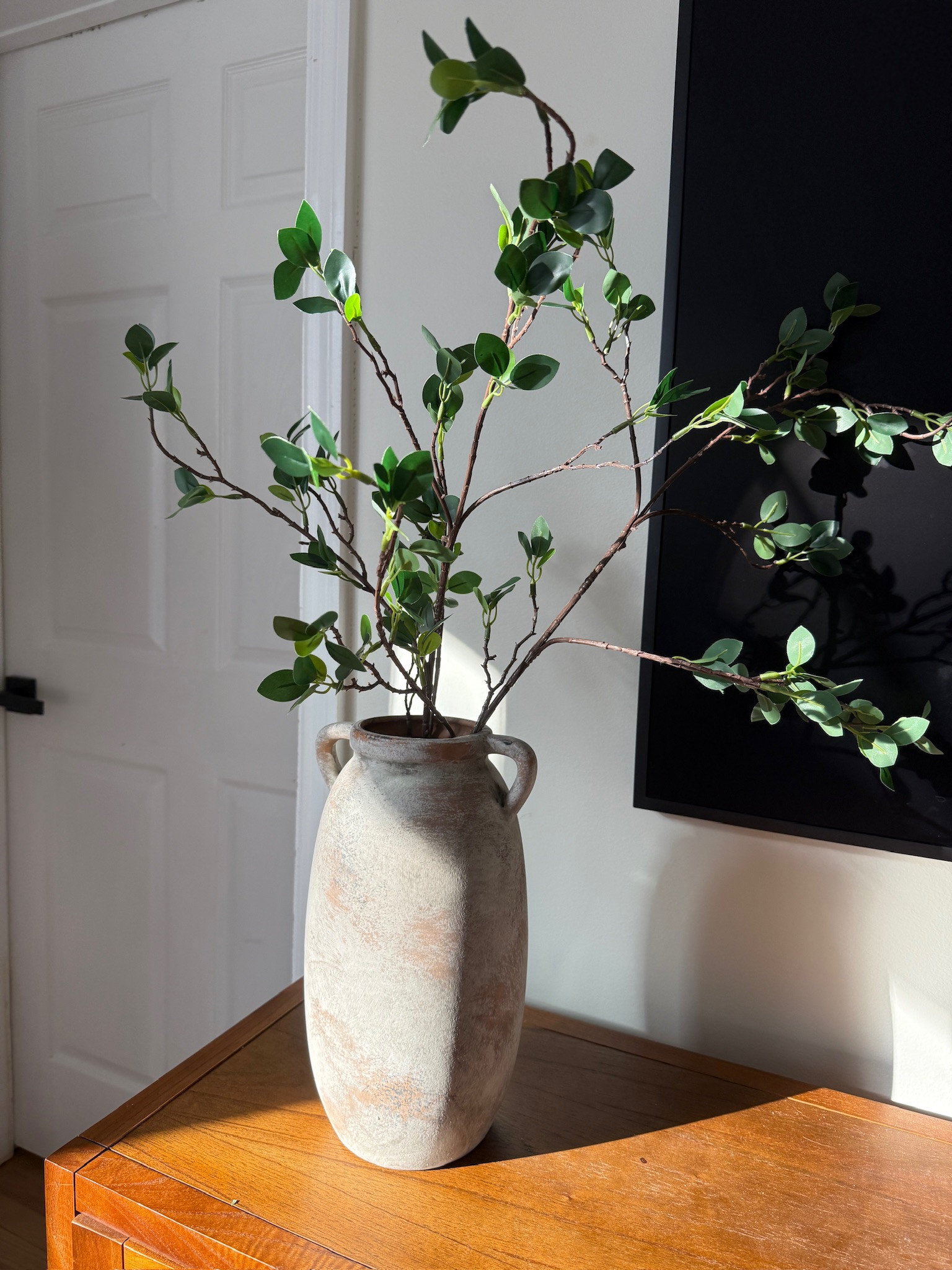 My favorite way to add a touch of nature to any room!

decor, home decor, centerpiece, vases, greenery, faux greenery, hallie ragan

#LTKSeasonal #LTKHome