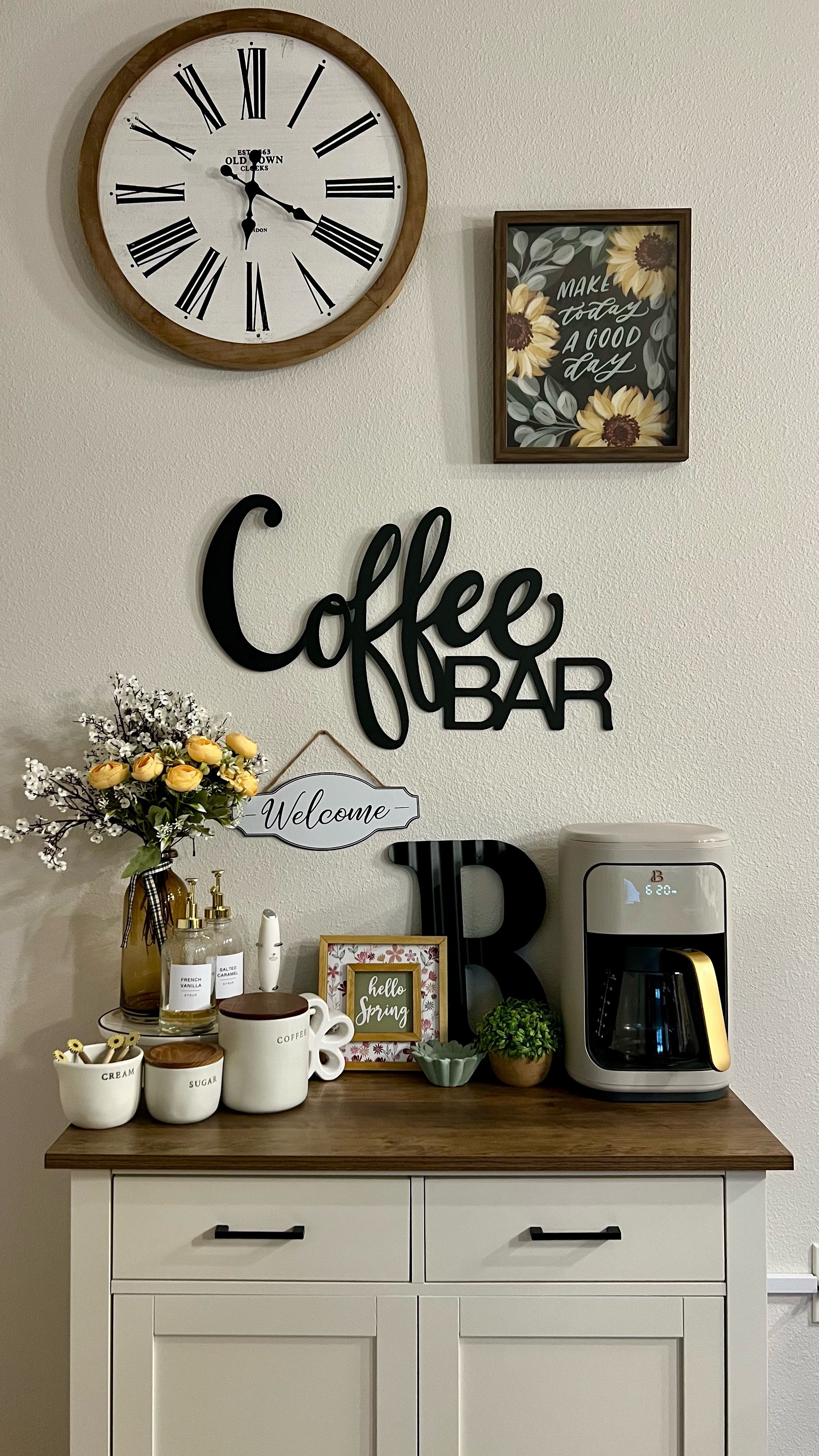 Simple Spring Coffee Bar setup 🌼🌿✨
.
.
.
#coffeebar #springdecor #springhomedecor #spring2025 #coffeeathome #coffeebarstyling

#LTKSeasonal #LTKHome #LTKSpringSale