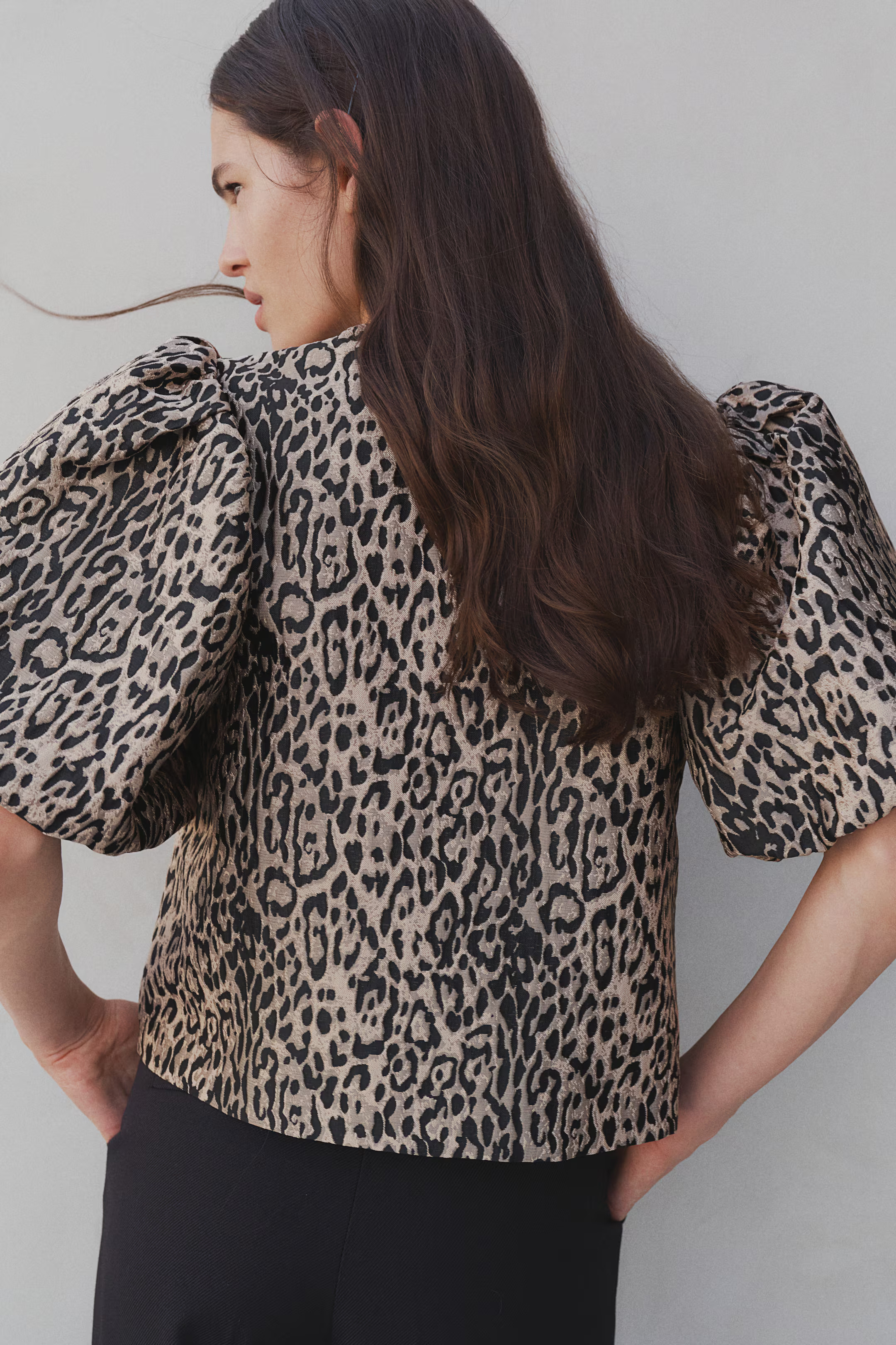 Balloon-sleeved blouse - Round neck - Short sleeve - Light beige/Leopard print - Ladies | H&M GB | H&M (UK, MY, IN, SG, PH, TW, HK)