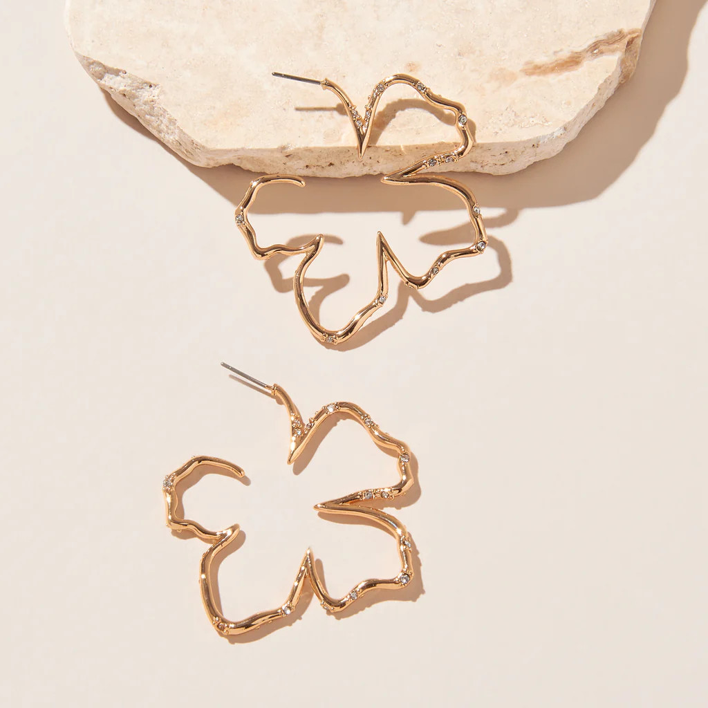 Simone Sculptural Floral Hoop Earrings Gold | Mignonne Gavigan
