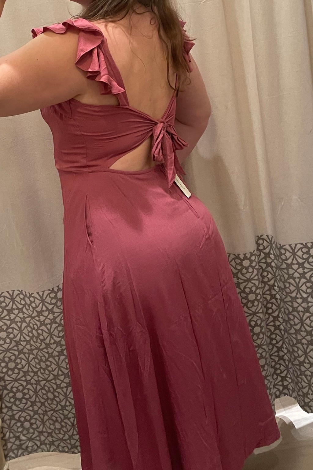 Gorgeous pink wedding guest dress with POCKETS!! Also has the cutest ruffle sleeve and bow in the back :) 5’10, normally a 12/l/xl and wearing the XL fit perfectly 

Francesca’s. Wedding guest dress. Pink dresses. Midi dress. Dress with pockets. Tall girl fashion. Midsize. Fall fashion. Outfit inspo. Trending. Outfit ideas. Date night outfit. Emilyhosch  

#LTKSeasonal #LTKSaleAlert #LTKStyleTip

#LTKFindsUnder50 #LTKStyleTip #LTKWedding