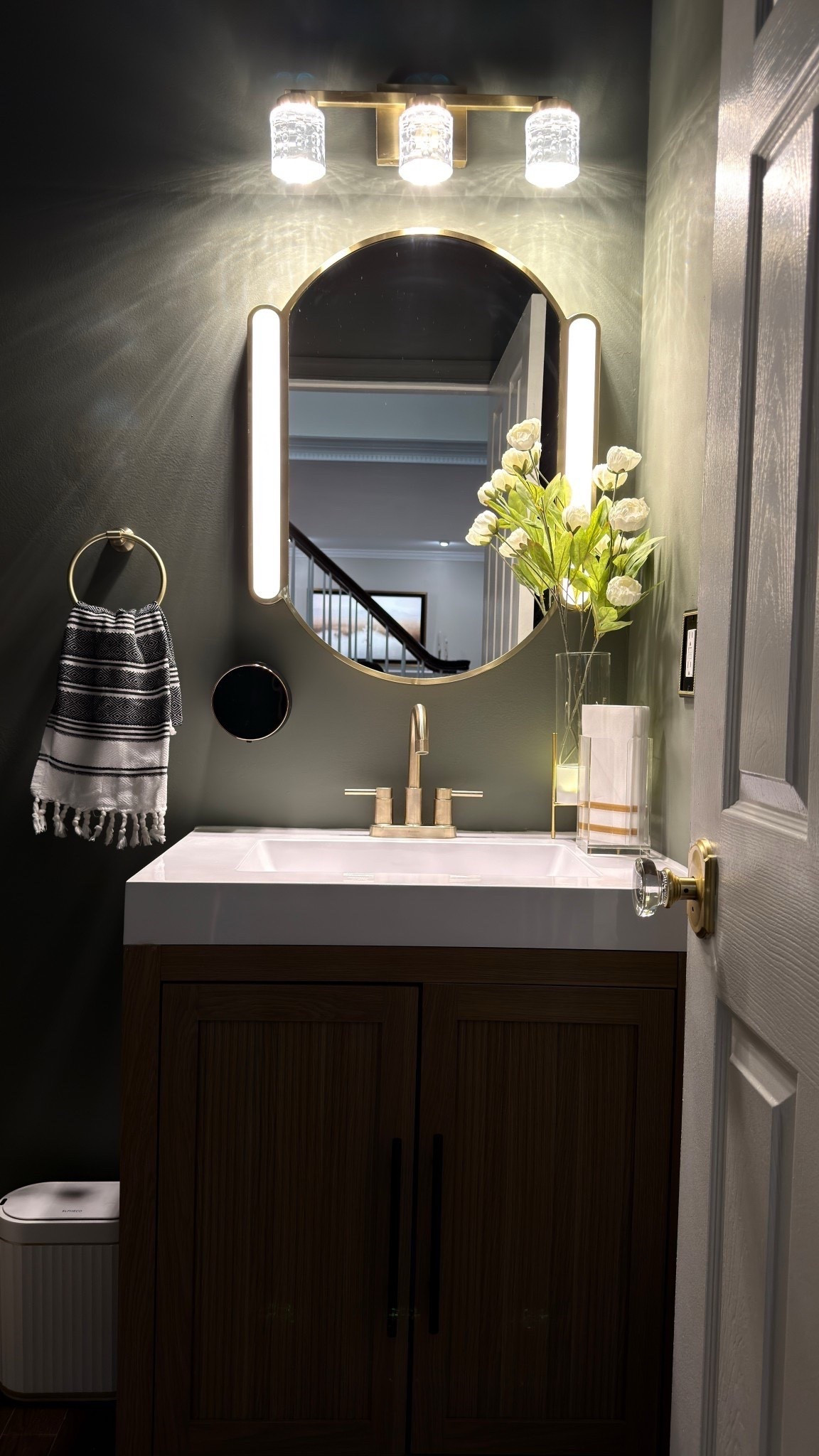 Love the  fluted details on this vanity 



#liketkit #LTKHome #LTKSaleAlert
@shop.ltk
https://liketk.it/66uEc