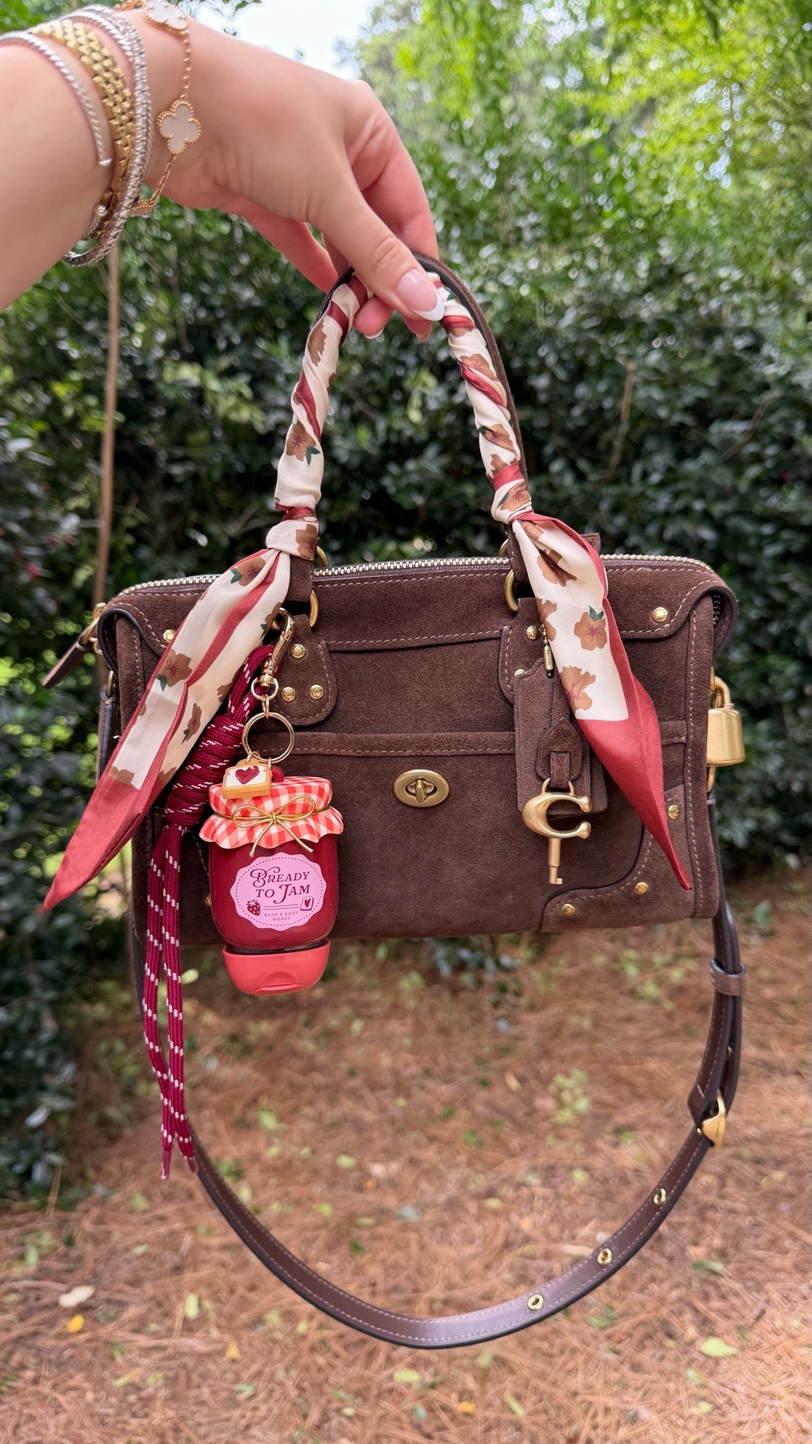 Bag of the day

Coach Rhyder satchel 24
Bath and body works hand sanitizer charm