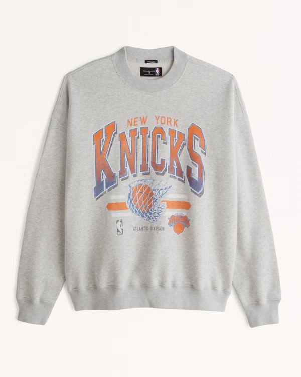 Men's New York Knicks Graphic Crew Sweatshirt | Men's Tops | Abercrombie.com | Abercrombie & Fitch (US)