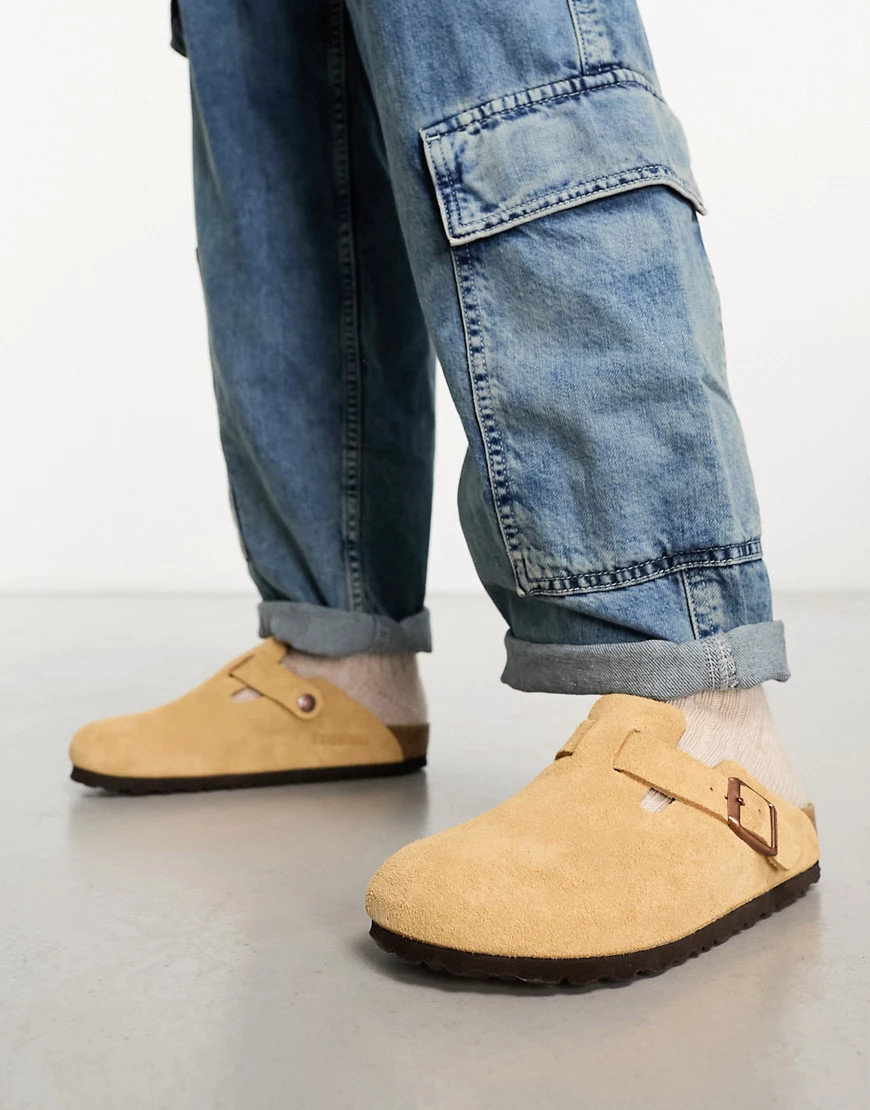 Birkenstock – Boston – Clogs aus Wildleder in Milchkaffee-Beige-Neutral | ASOS (Global)