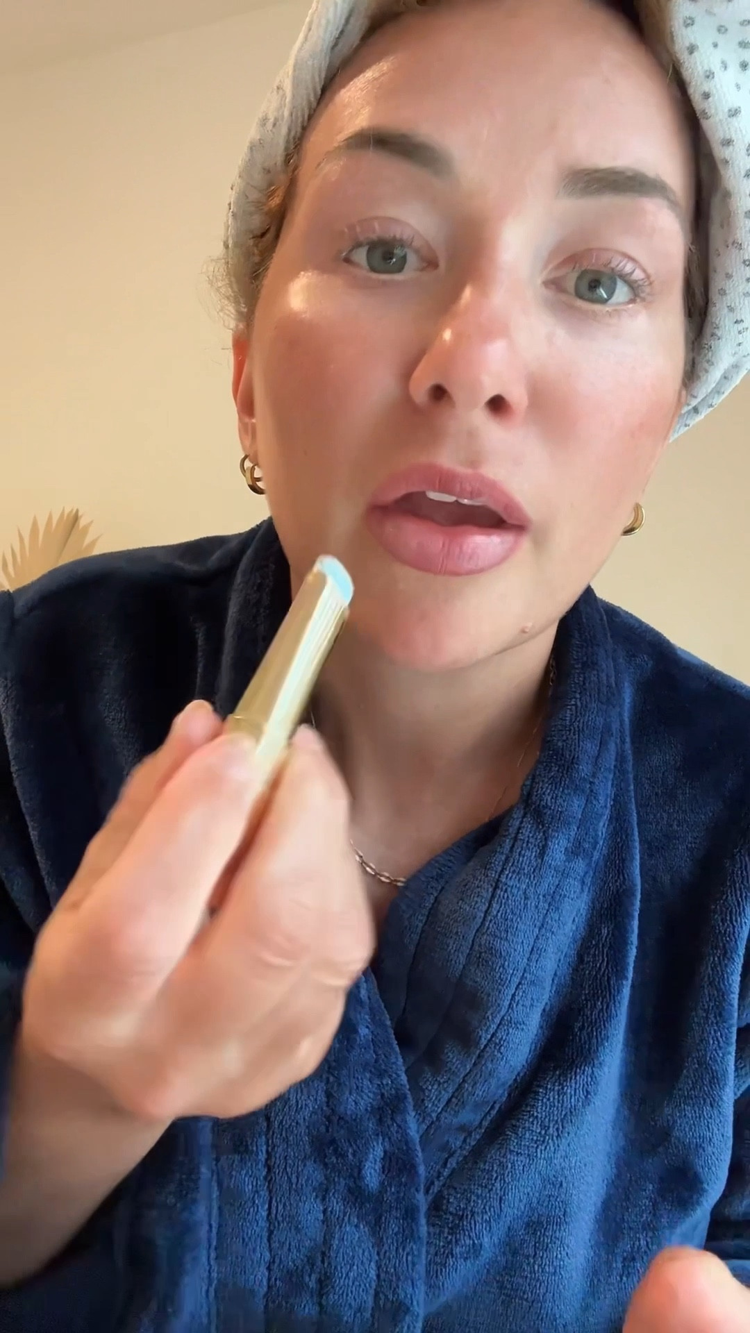 My current go-to lip combo that makes my lips look fuller without overlining like crazy. 💋

First, I use Rihanna’s Fenty Beauty Lip Liner – it’s the perfect warm rose-brown that defines without looking too harsh. It glides on smooth and blends like a dream.

Then I top it with the DIBS Lip Plumper Gloss – it gives that glossy, just-bitten look with the prettiest subtle shimmer. It tingles a little (in a good way) and gives my lips that plush, pillowy finish.

Together, it’s effortlessly polished – the kind of lip that makes your whole face look put together, even with minimal makeup. Linked both below 

#ltkitbeauty #lipcombo #fentybeauty #dibsbeauty #everydayglam #softautumnmakeup

#LTKStyleTip #LTKBeauty #LTKFindsUnder50