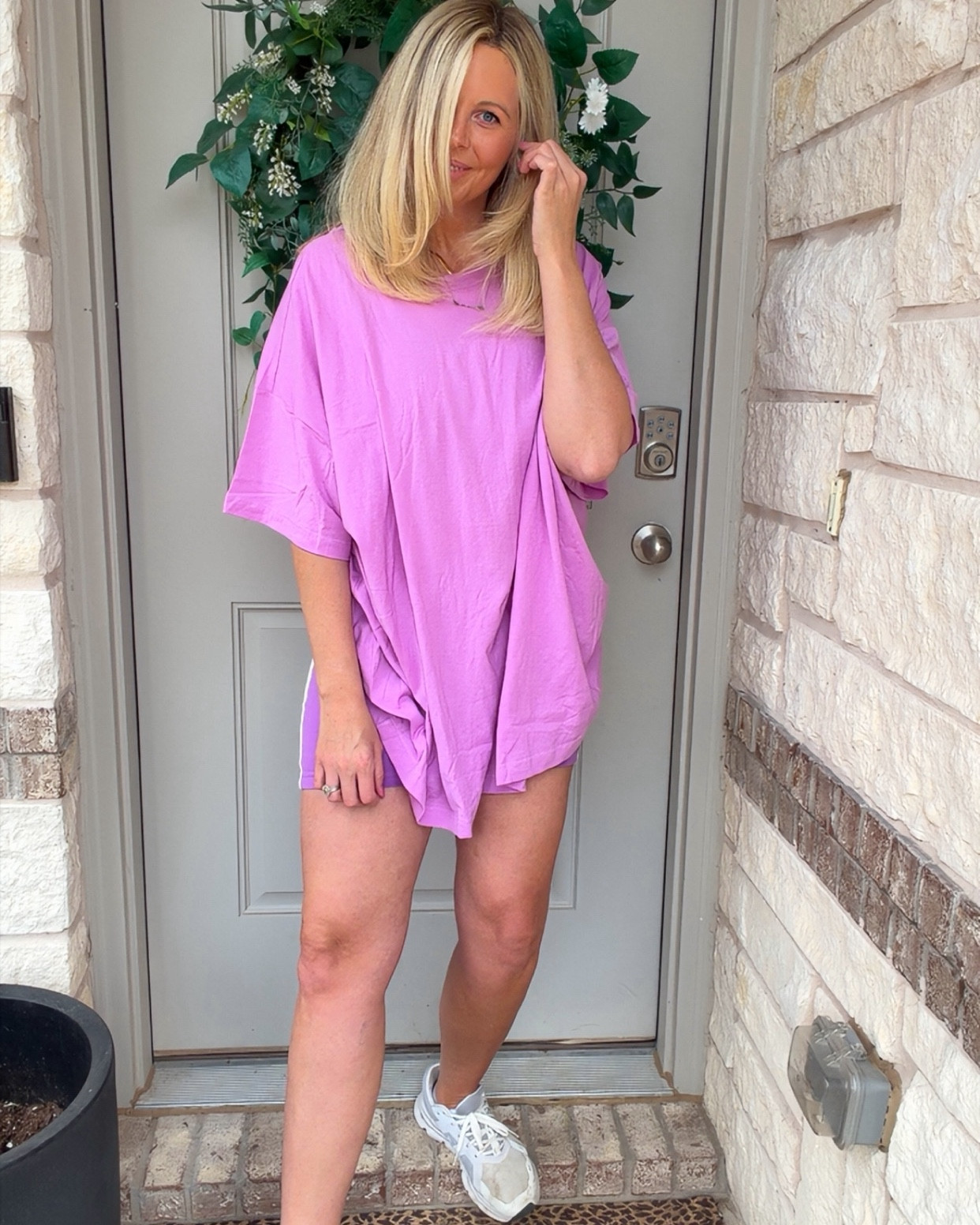 What I’m wearing to chase little ones around the house today 🫶🏼

#LTKdayinmylife #LTKootd #LTKgrwm