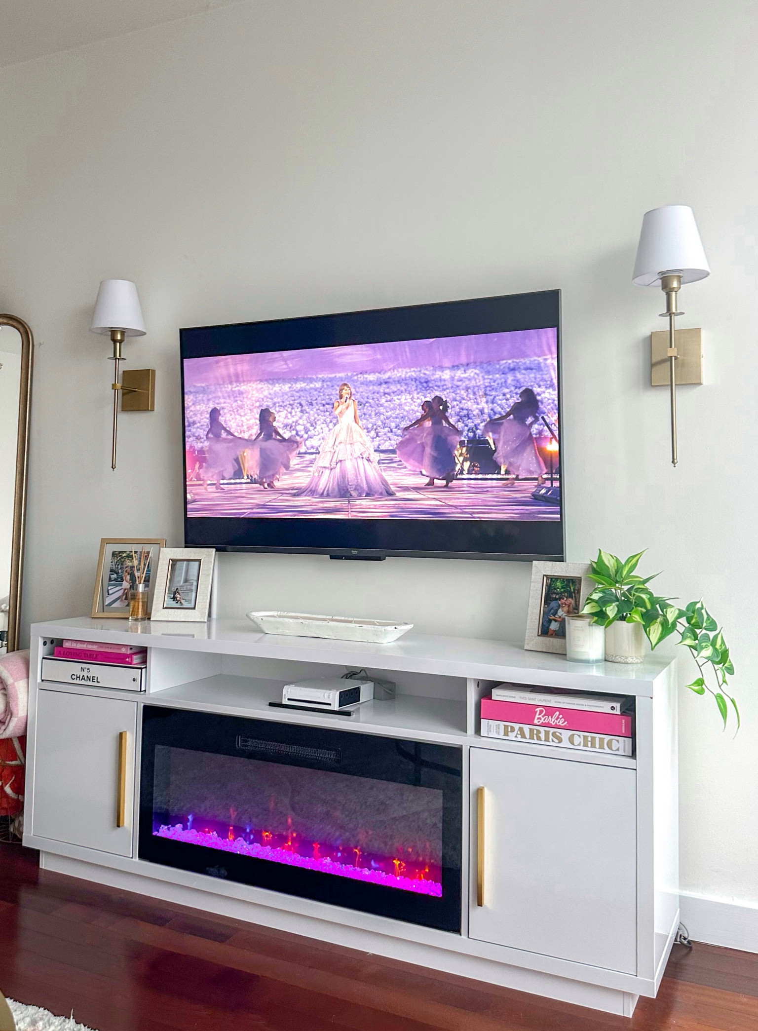 TV stand/fireplace details with light sconces & decor!✨🌆

#LTKhome #LTKfindsunder50 #LTKfindsunder100