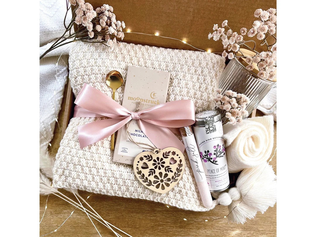 Valentines Gift Basket for Women, Cozy Gift Box With Blanket and Socks, Self Care Gift Box, Care ... | Etsy (US)