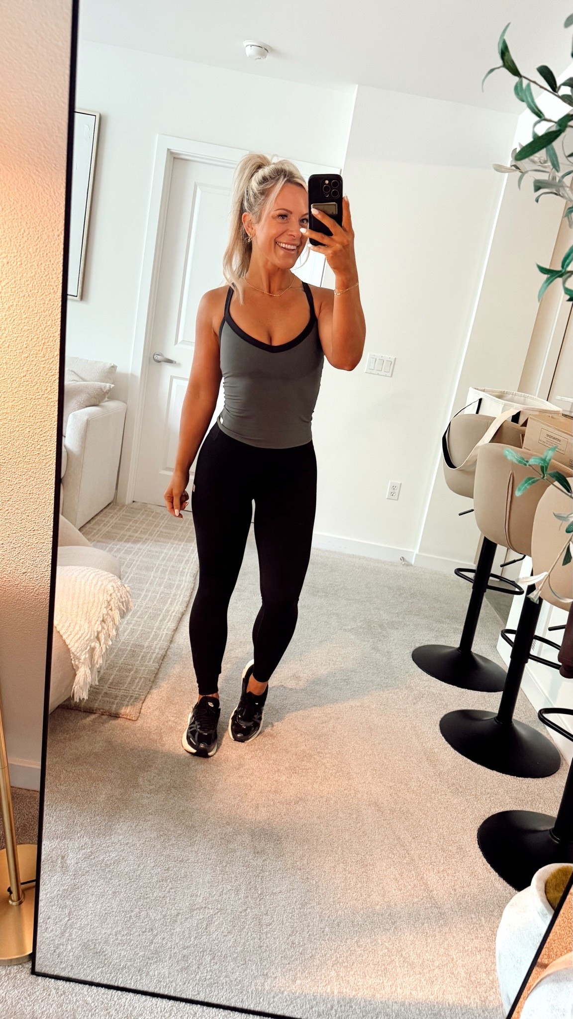 Today’s workout set 🖤💚
