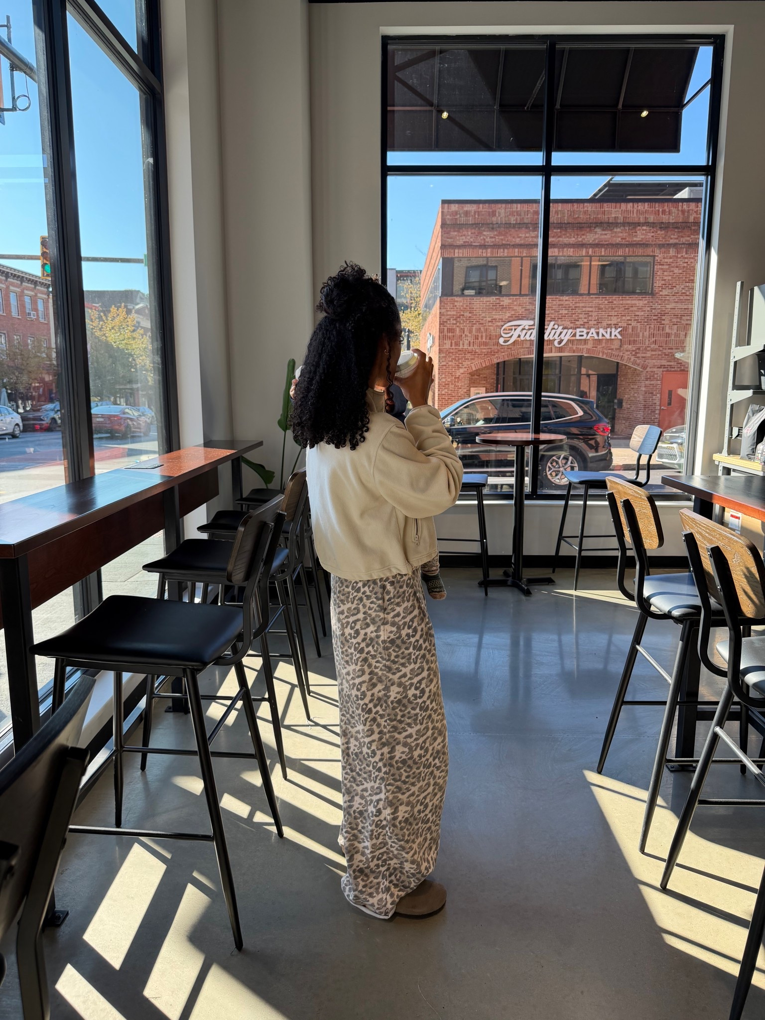 Coffee run fit 🤍 

#LTKStyleTip #LTKSeasonal