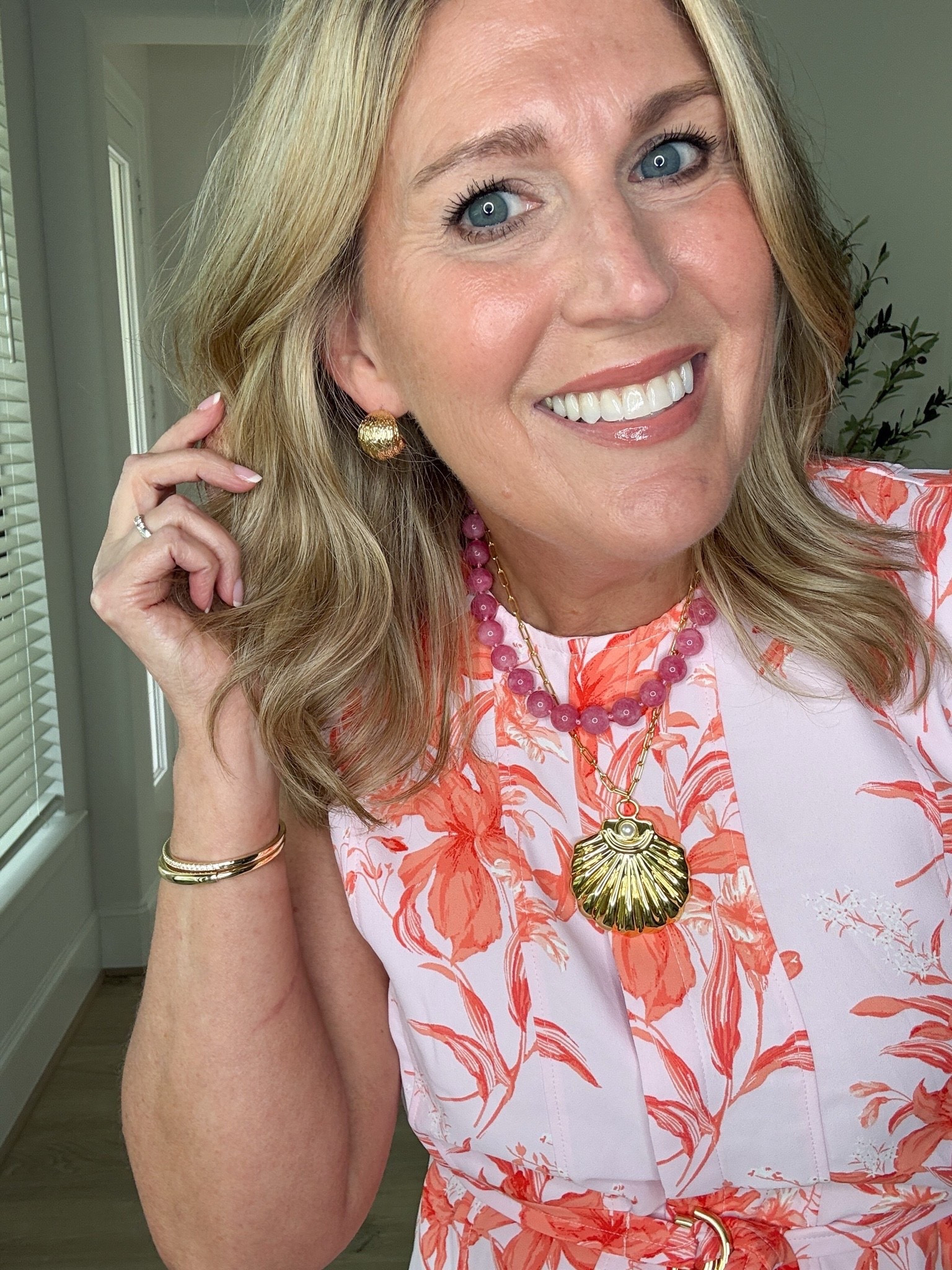 Necklace stacking over here!! 
Love this shell pendant necklace with the pearl detail. 
#lisilerch
#lisilerchpartner

#LTKSaleAlert #LTKFindsUnder50 #LTKBeauty #LTKShoeCrush #LTKMidsize #LTKFindsUnder100 #LTKStyleTip #LTKTravel #LTKOver40 #LTKSeasonal #LTKWorkwear #LTKItBag #LTKootd #LTKWedding