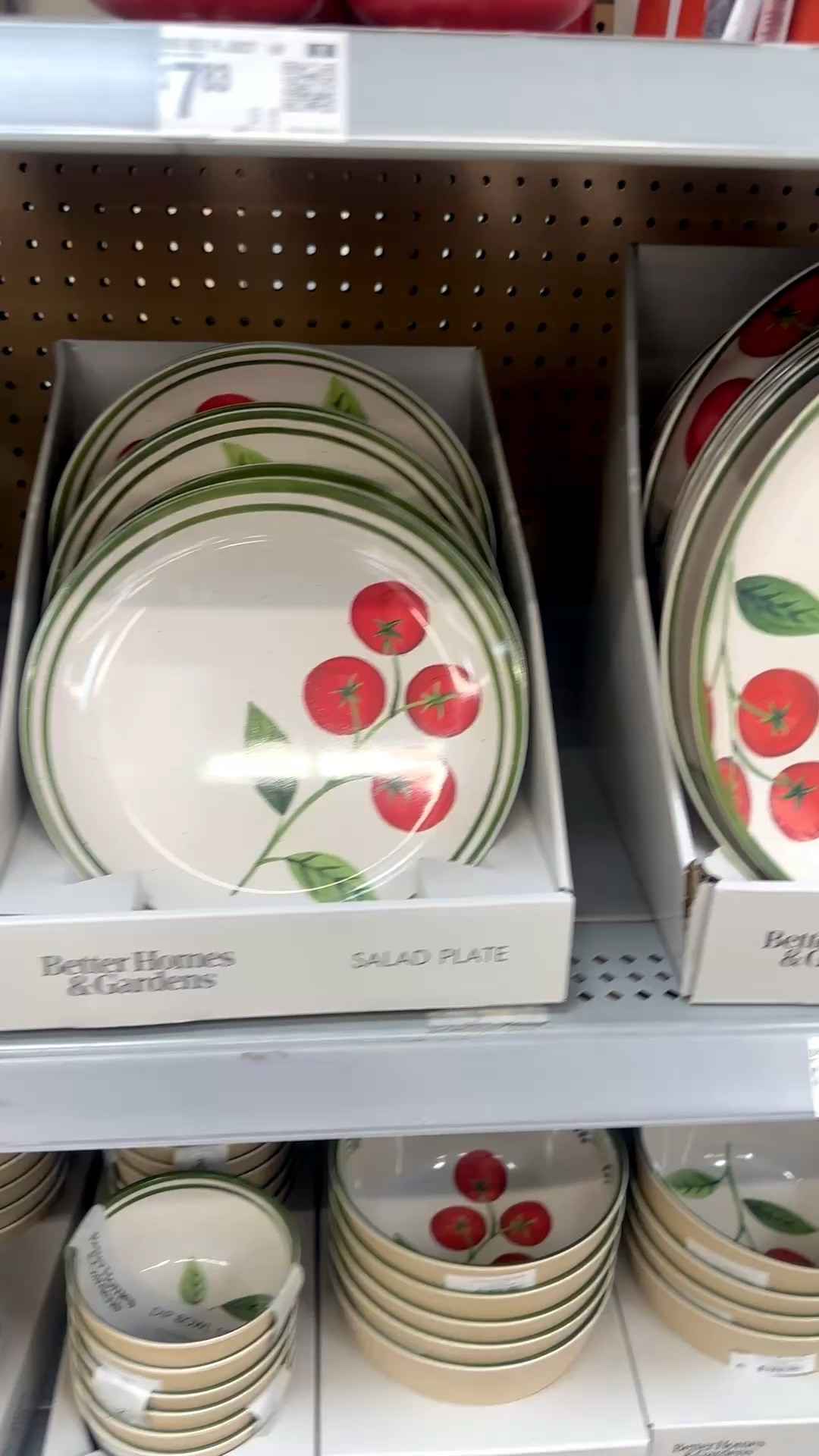 How cute are these tomato pattern melamine plates??

These would be so cute for patio tableware and for a garden themed party.

There are so many different pieces to this collection and the prices are so good! 

#LTKSeasonal #LTKHome #LTKOver40