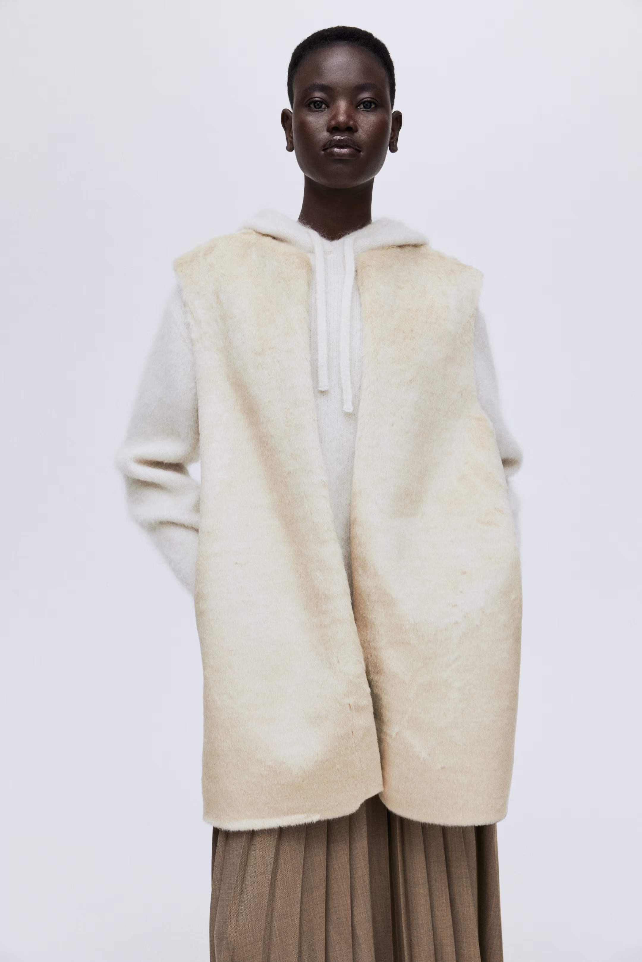 Long gilet - Beige - Ladies | H&M GB | H&M (UK, MY, IN, SG, PH, TW, HK)